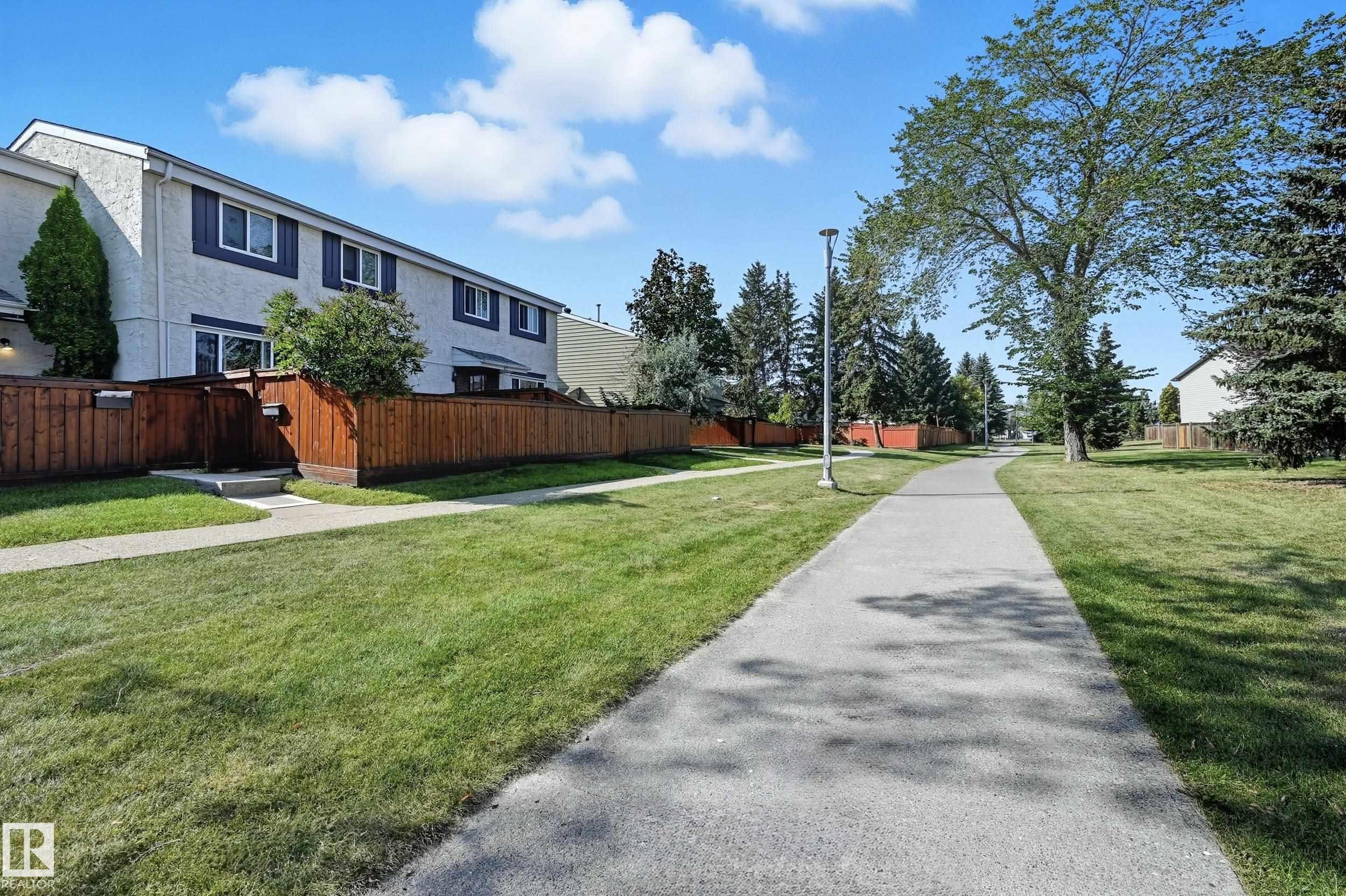 Photo 31 at 118 Primrose Gardens NW, Aldergrove, Edmonton