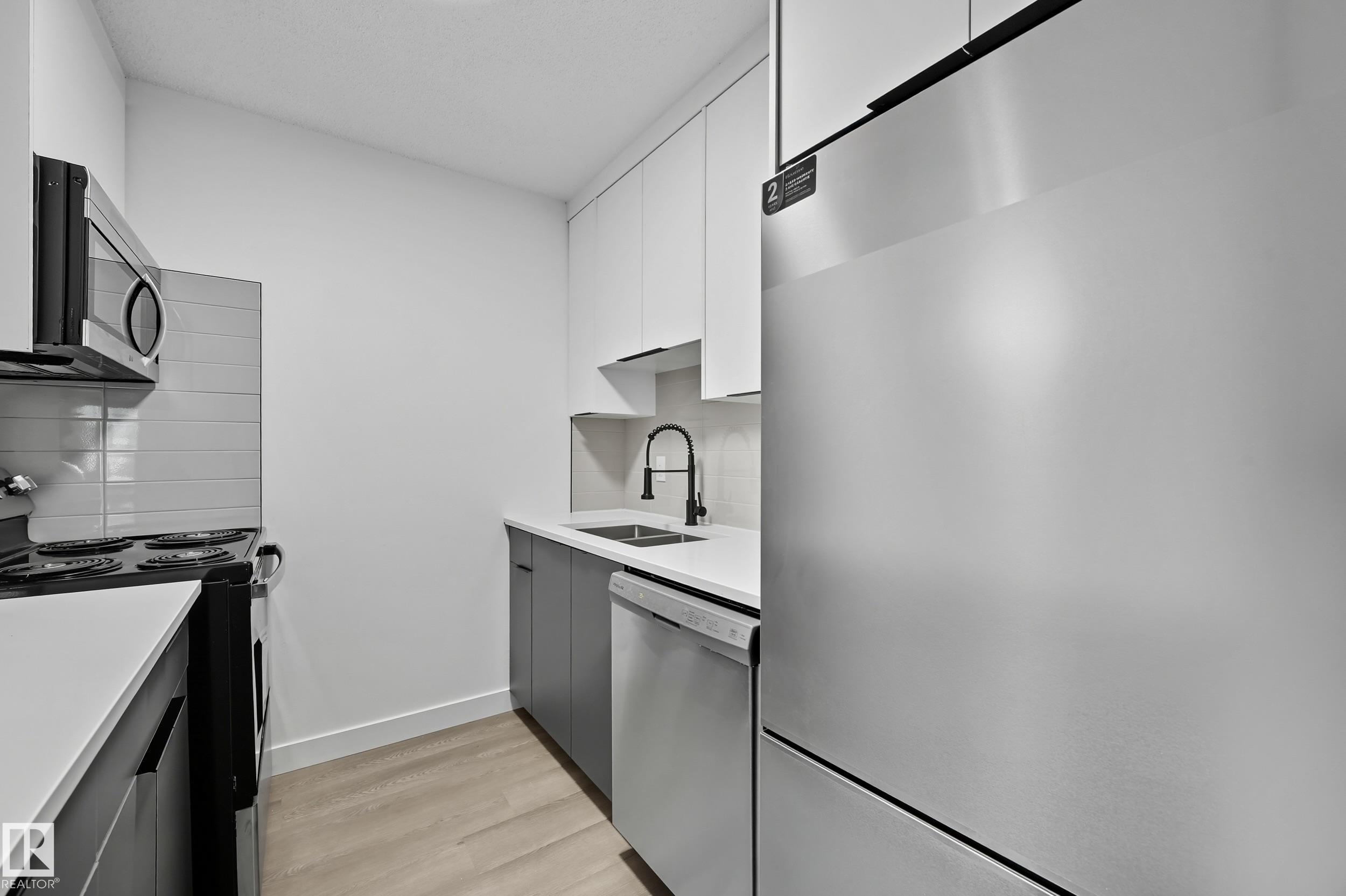 Photo 9 at 118 Primrose Gardens NW, Aldergrove, Edmonton