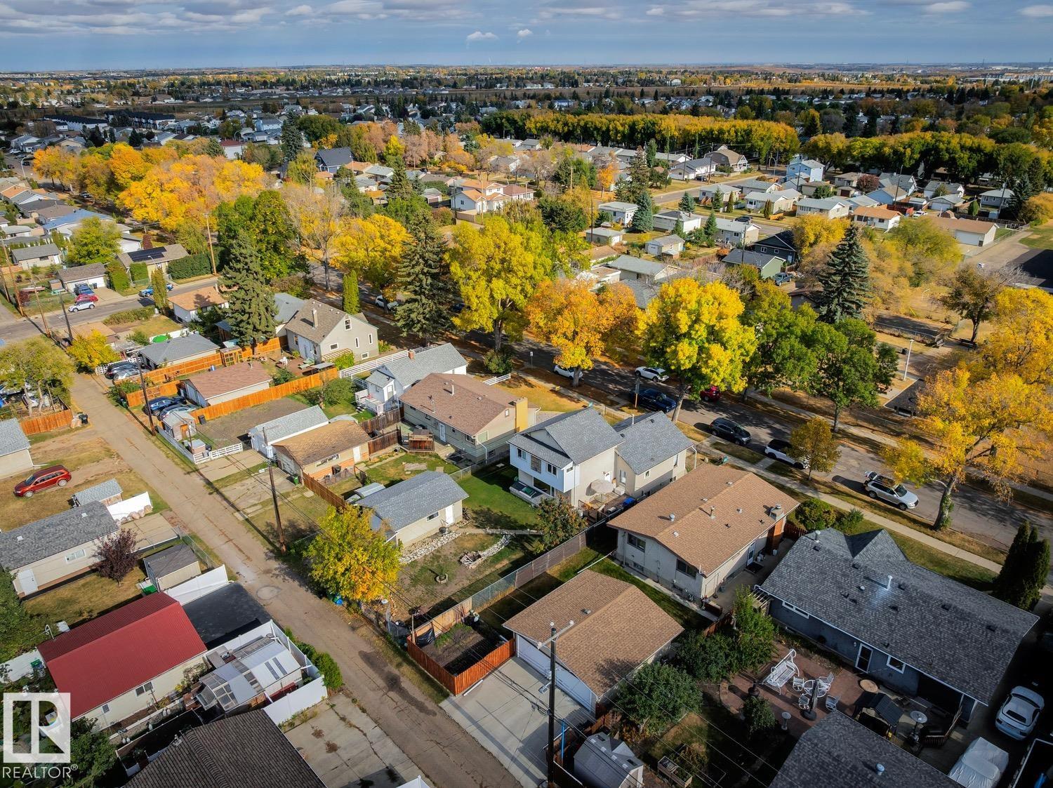 Photo 31 at 12116 48 Street NW, Beacon Heights, Edmonton