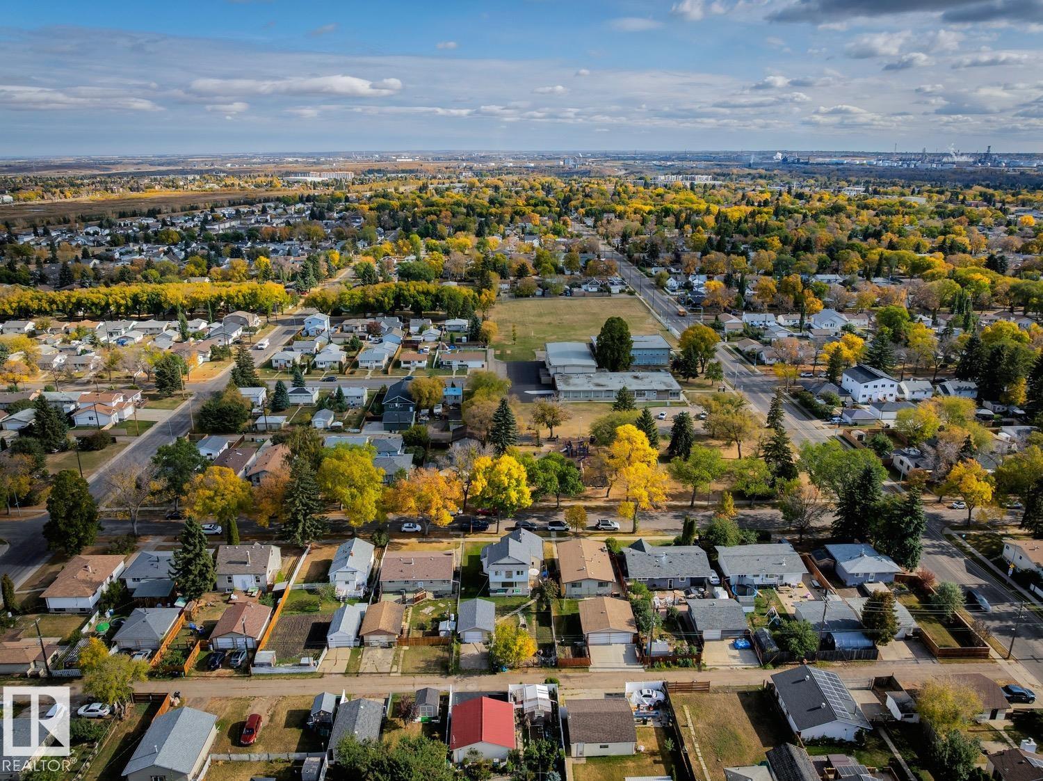 Photo 34 at 12116 48 Street NW, Beacon Heights, Edmonton