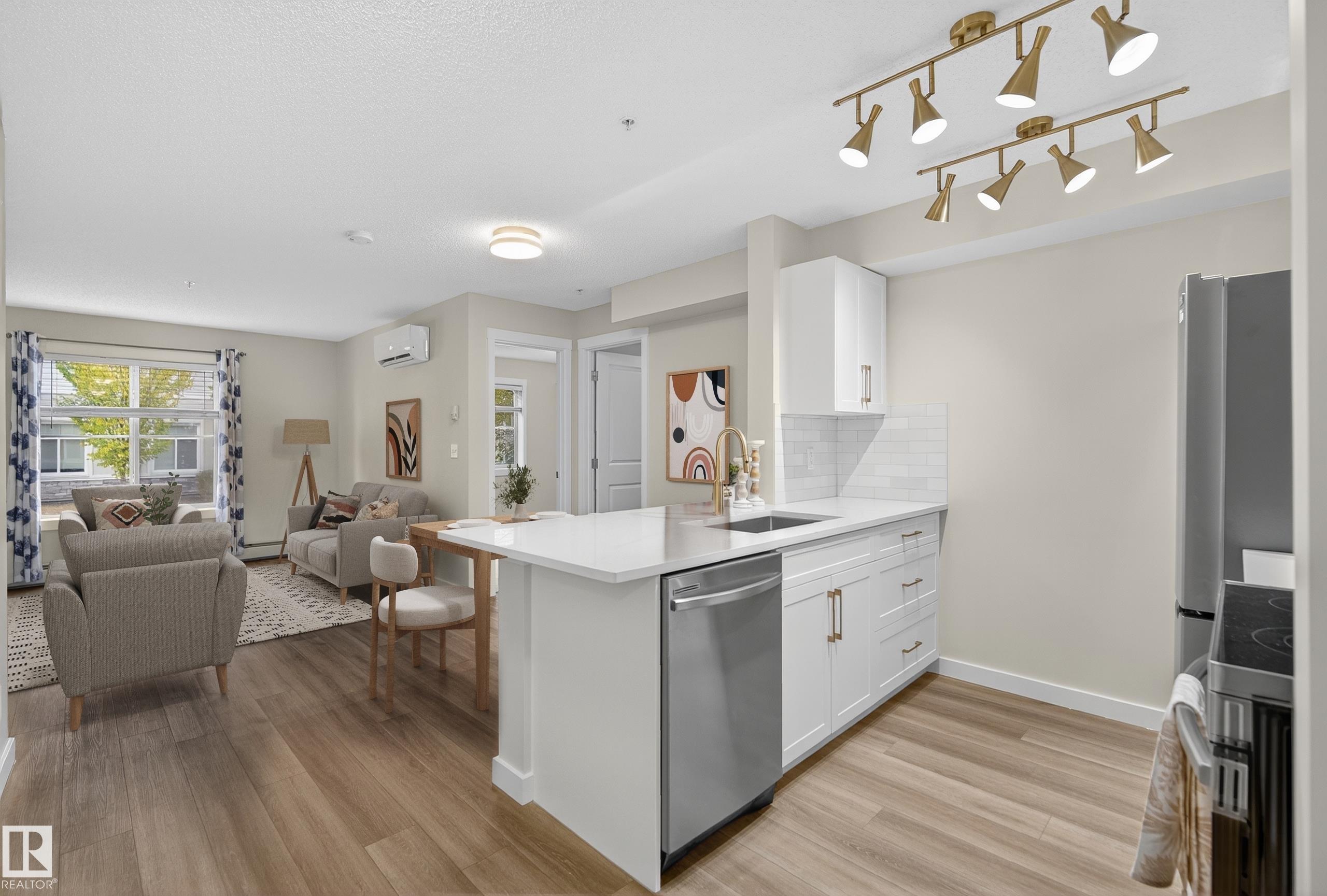 Photo 6 at 109 - 5804 Mullen Place NW, MacTaggart, Edmonton