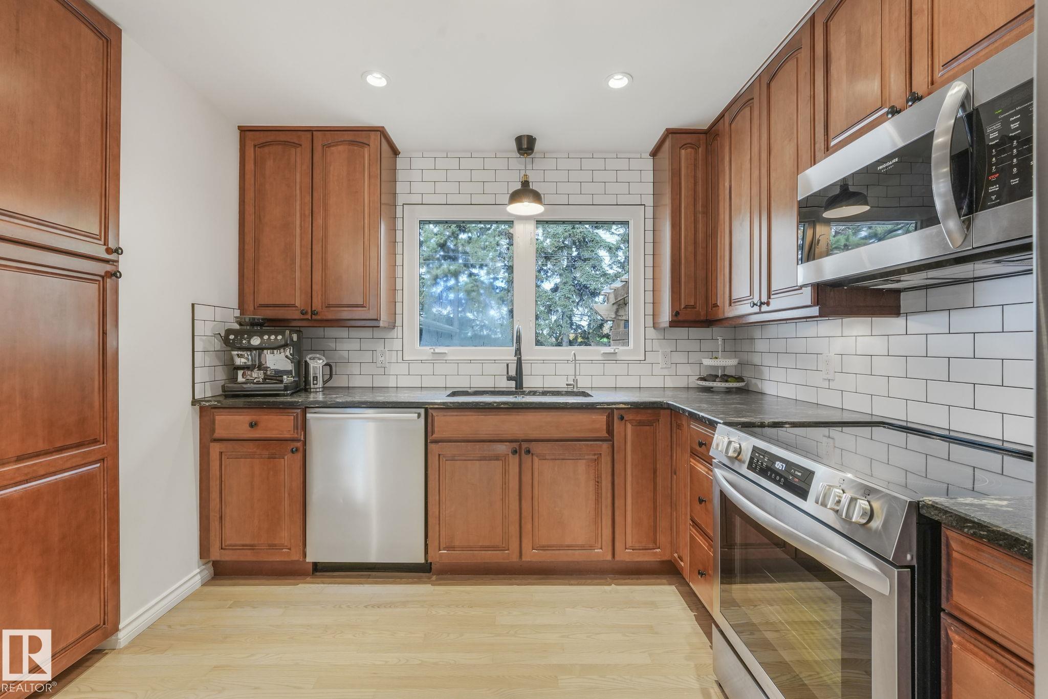 Photo 7 at 42 Sonora Drive, Sturgeon Heights, St. Albert