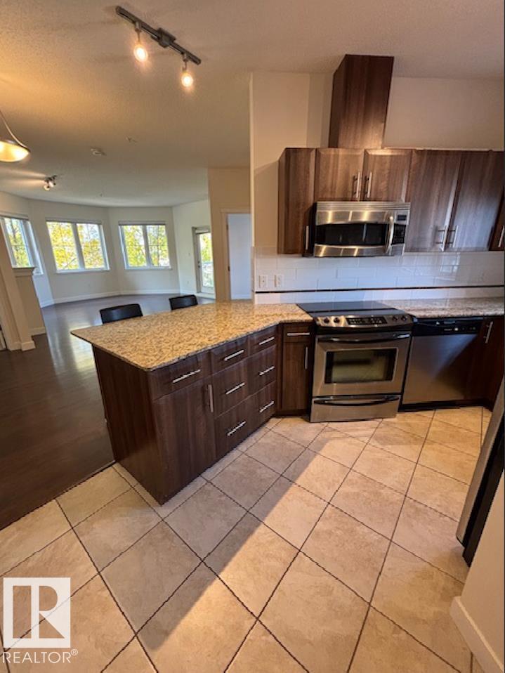 Photo 8 at 206 - 10333 112 Street NW, Wîhkwêntôwin, Edmonton