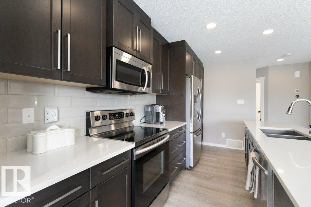 Photo 12 at 9424 209 Street NW, Webber Greens, Edmonton