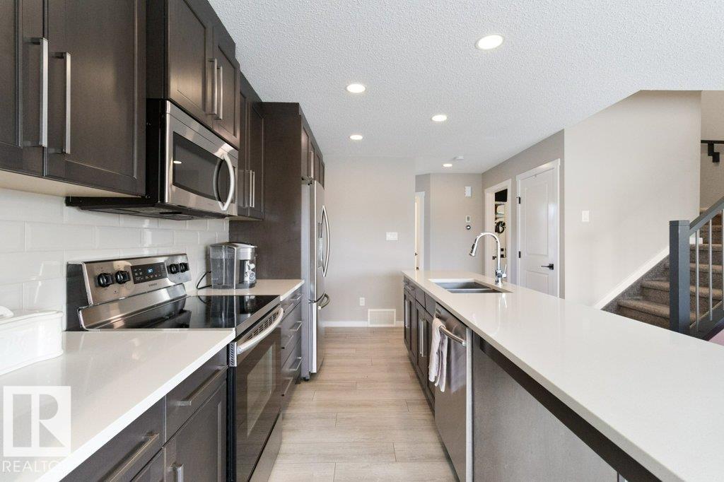 Photo 13 at 9424 209 Street NW, Webber Greens, Edmonton