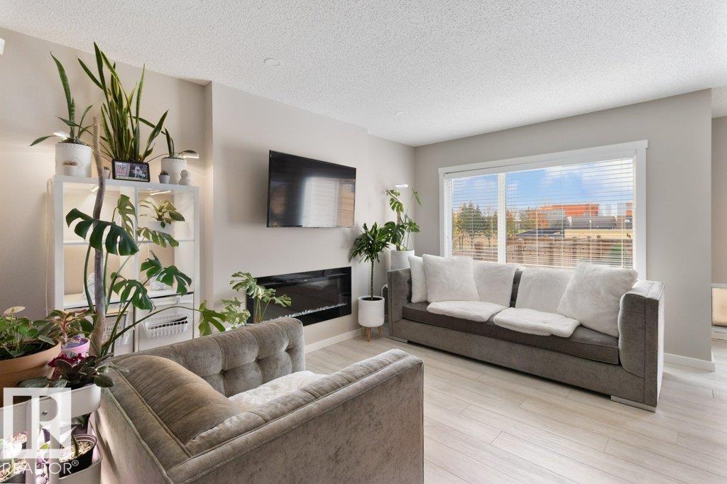 Photo 15 at 9424 209 Street NW, Webber Greens, Edmonton