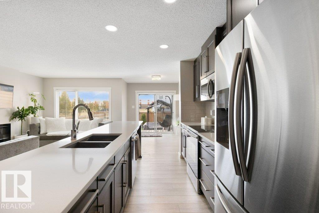 Photo 9 at 9424 209 Street NW, Webber Greens, Edmonton