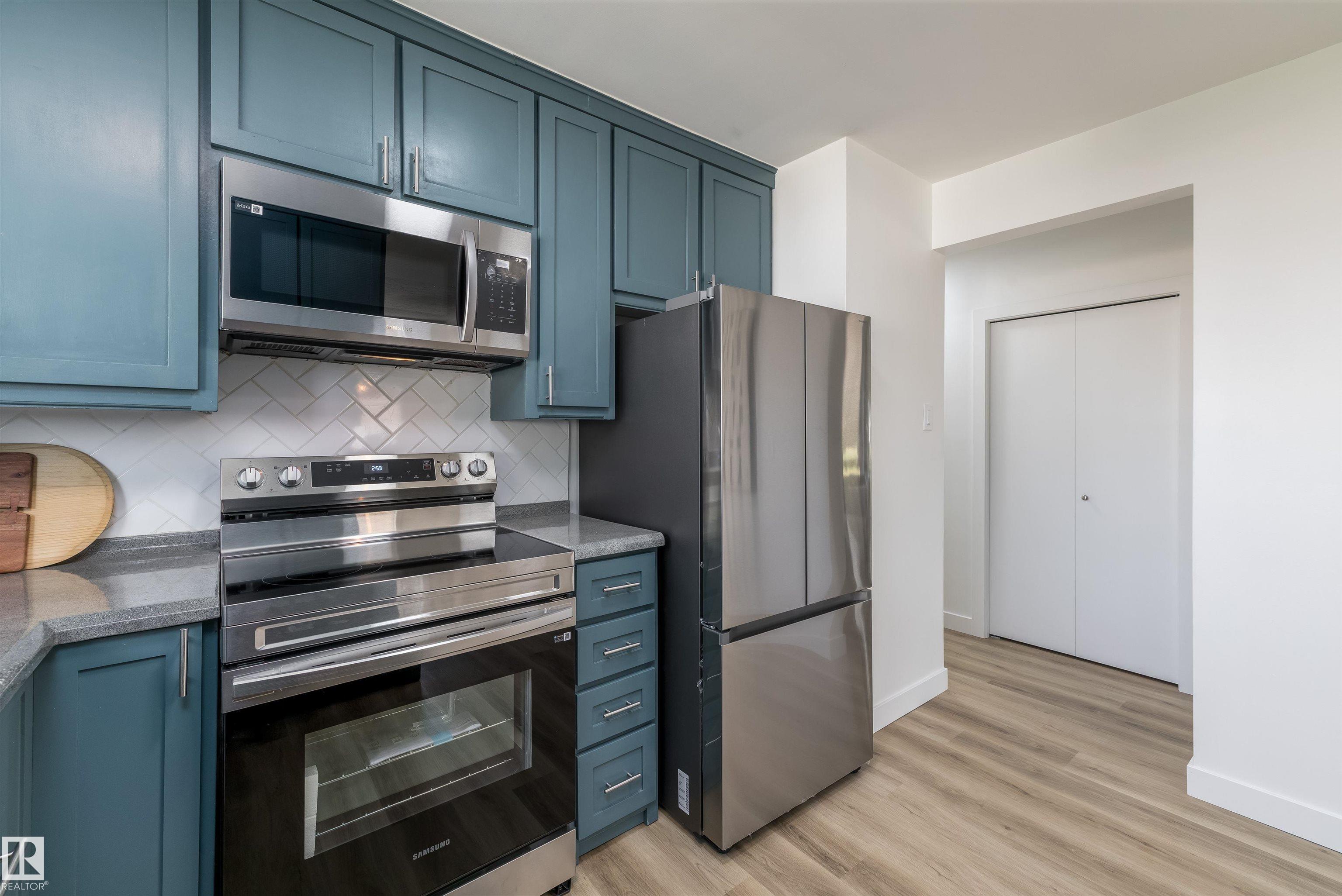 Photo 14 at 13044 78 Street NW, Balwin, Edmonton