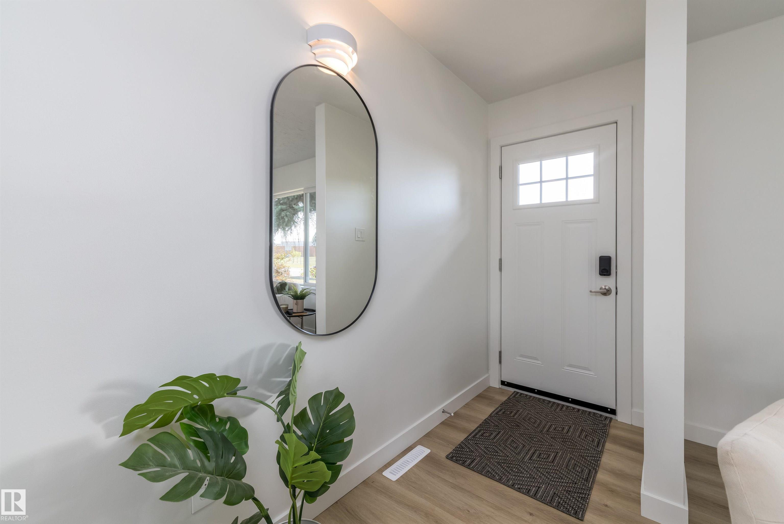 Photo 4 at 13044 78 Street NW, Balwin, Edmonton