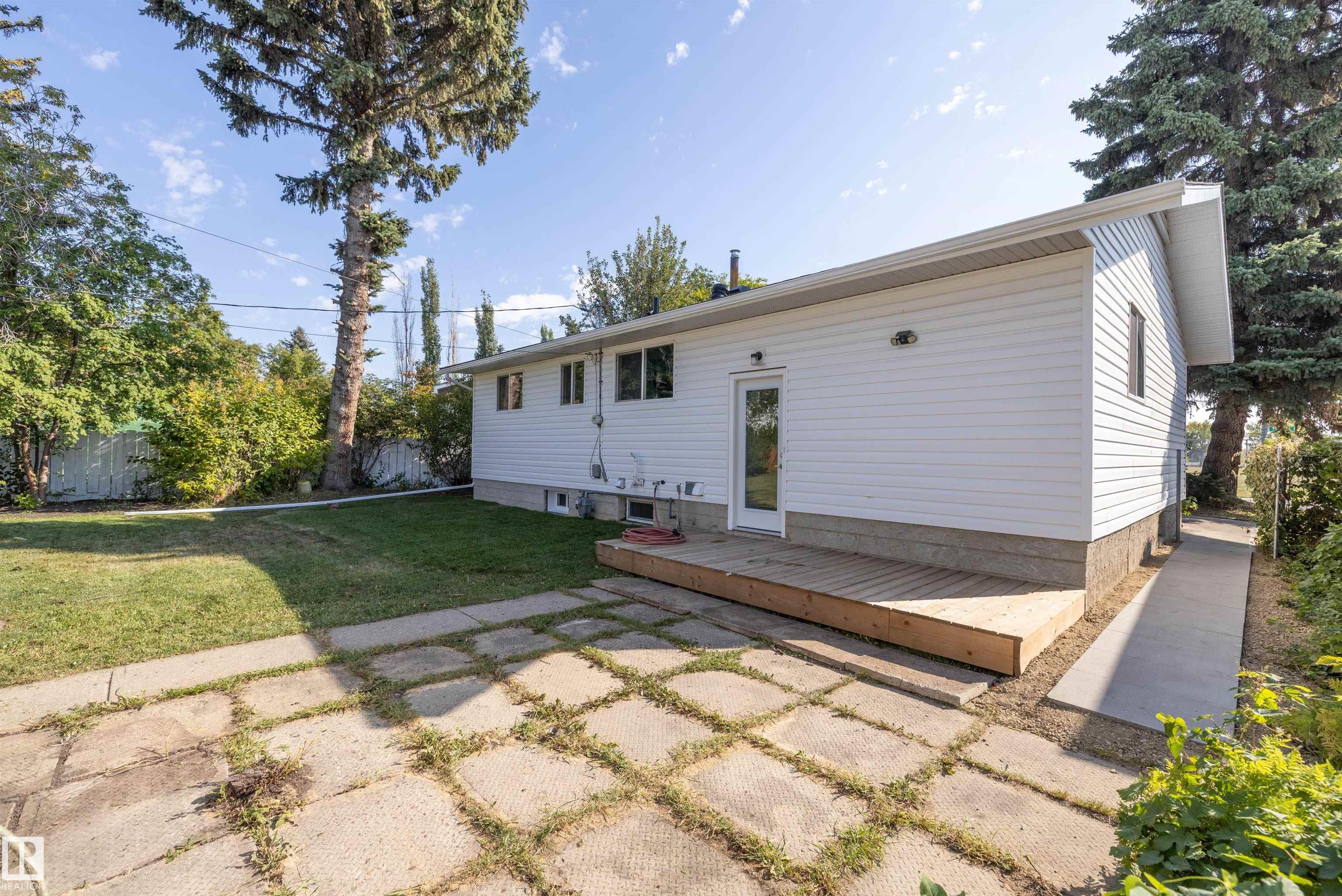 Photo 38 at 13044 78 Street NW, Balwin, Edmonton