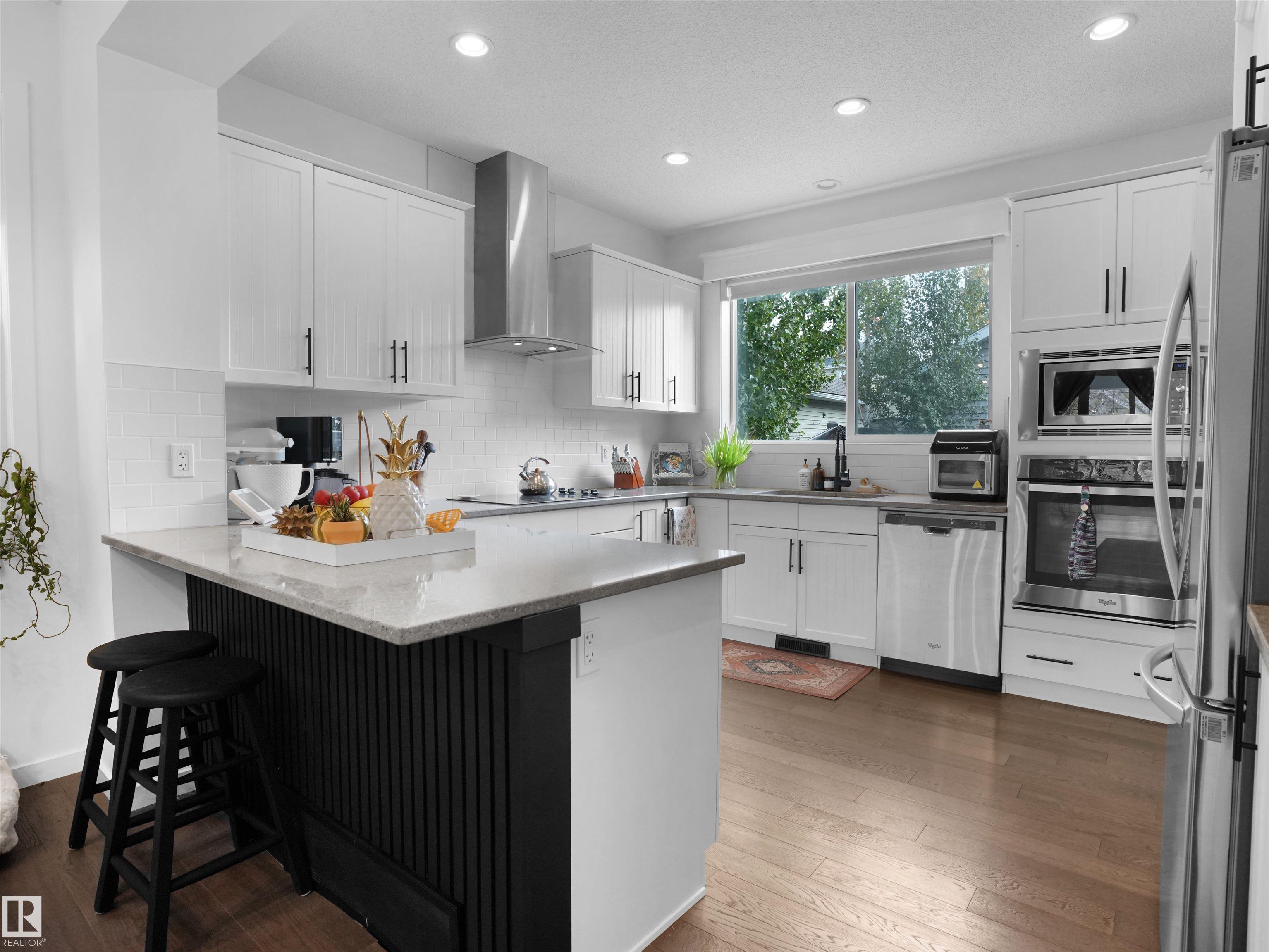 Photo 13 at 2307 74 Street SW, Summerside, Edmonton