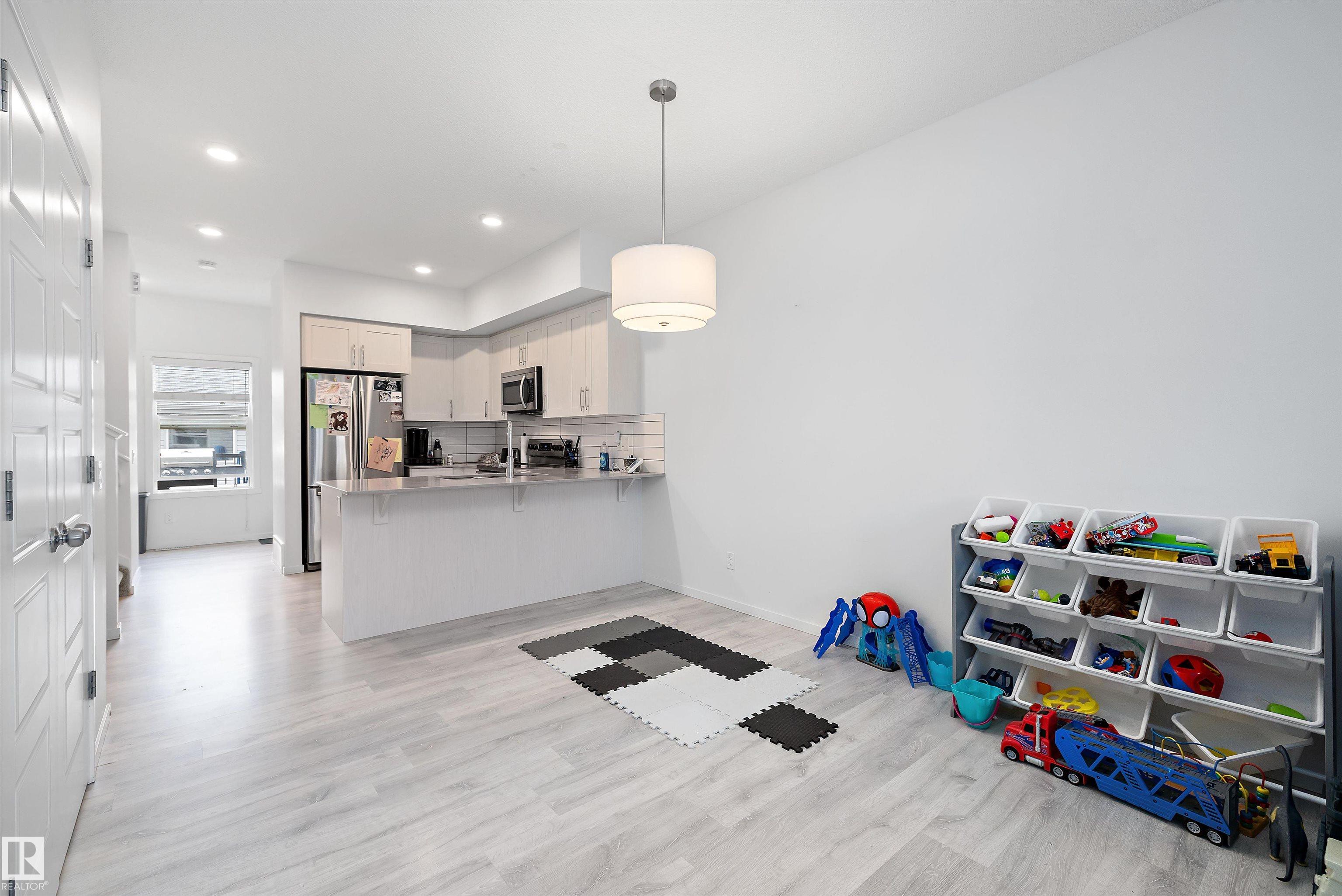 Photo 8 at 4317 Cooke Lane SW, Chappelle Area, Edmonton