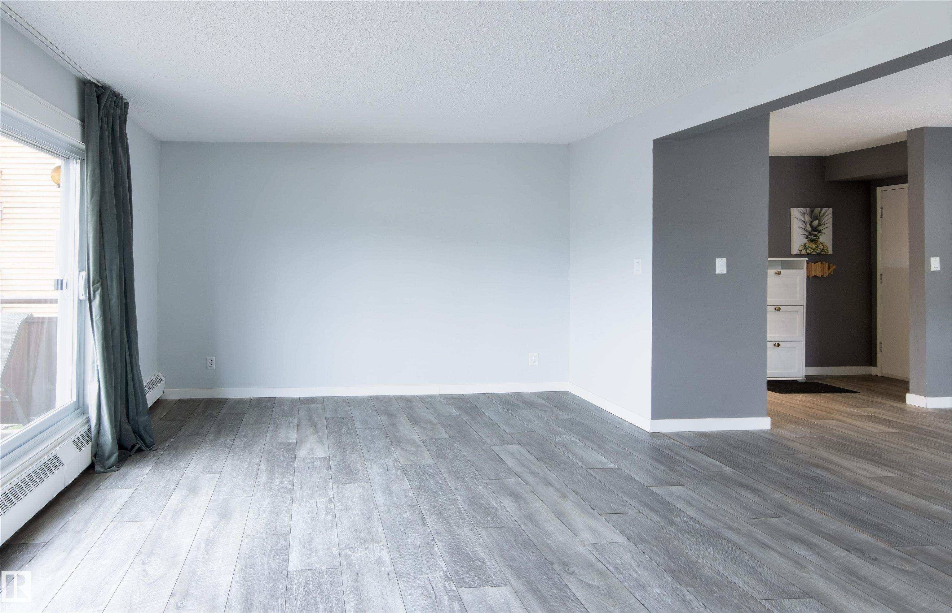 Photo 19 at 38 - 10208 113 Street NW, Wîhkwêntôwin, Edmonton