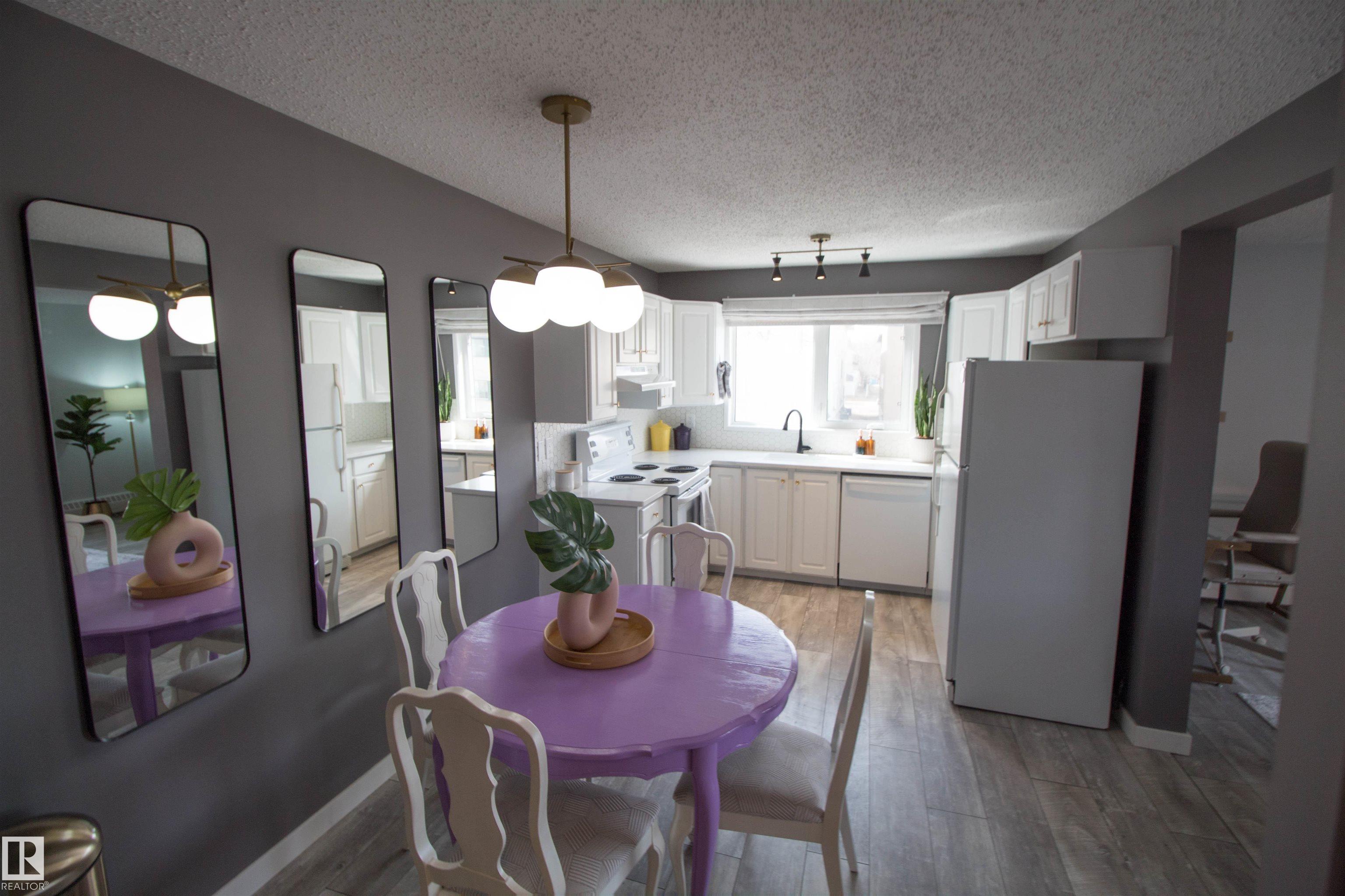 Photo 3 at 38 - 10208 113 Street NW, Wîhkwêntôwin, Edmonton