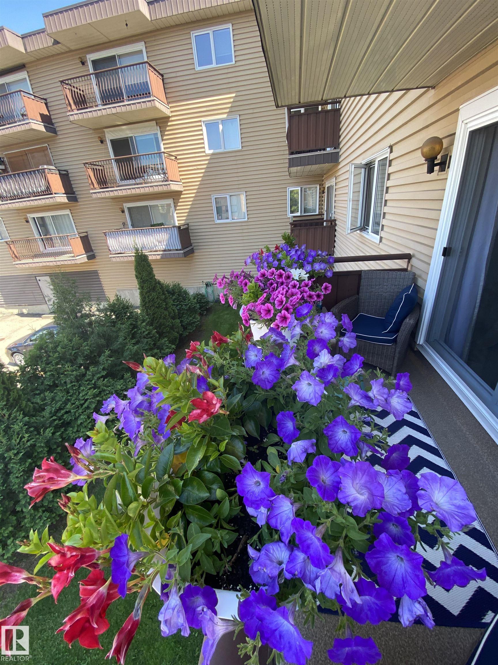 Photo 38 at 38 - 10208 113 Street NW, Wîhkwêntôwin, Edmonton
