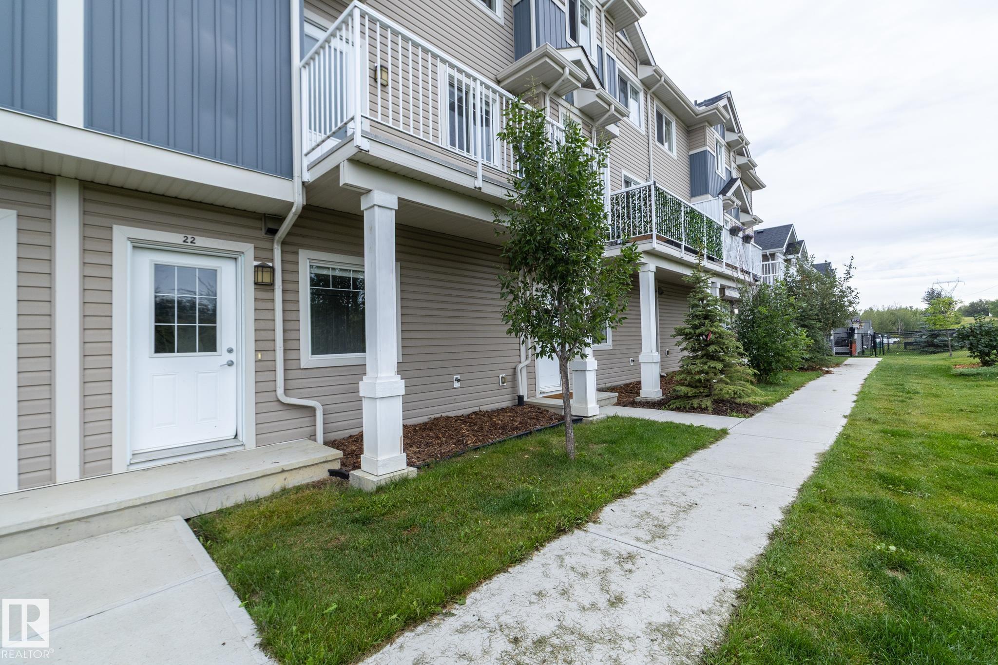 Photo 6 at 22 - 13139 205 Street NW, Trumpeter Area, Edmonton