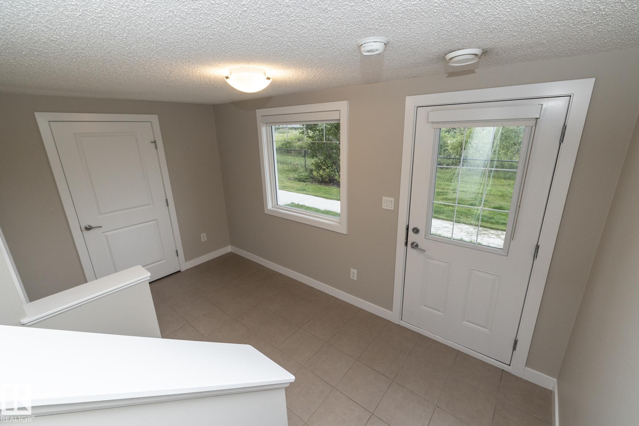 Photo 10 at 22 - 13139 205 Street NW, Trumpeter Area, Edmonton