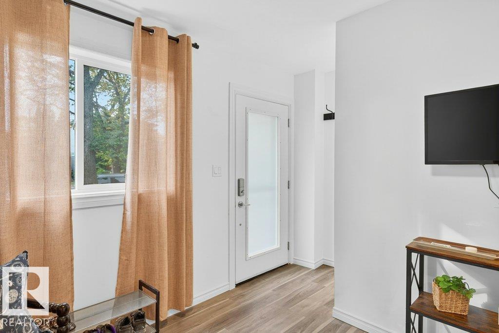 Photo 8 at 9738 81 Avenue NW, Ritchie, Edmonton