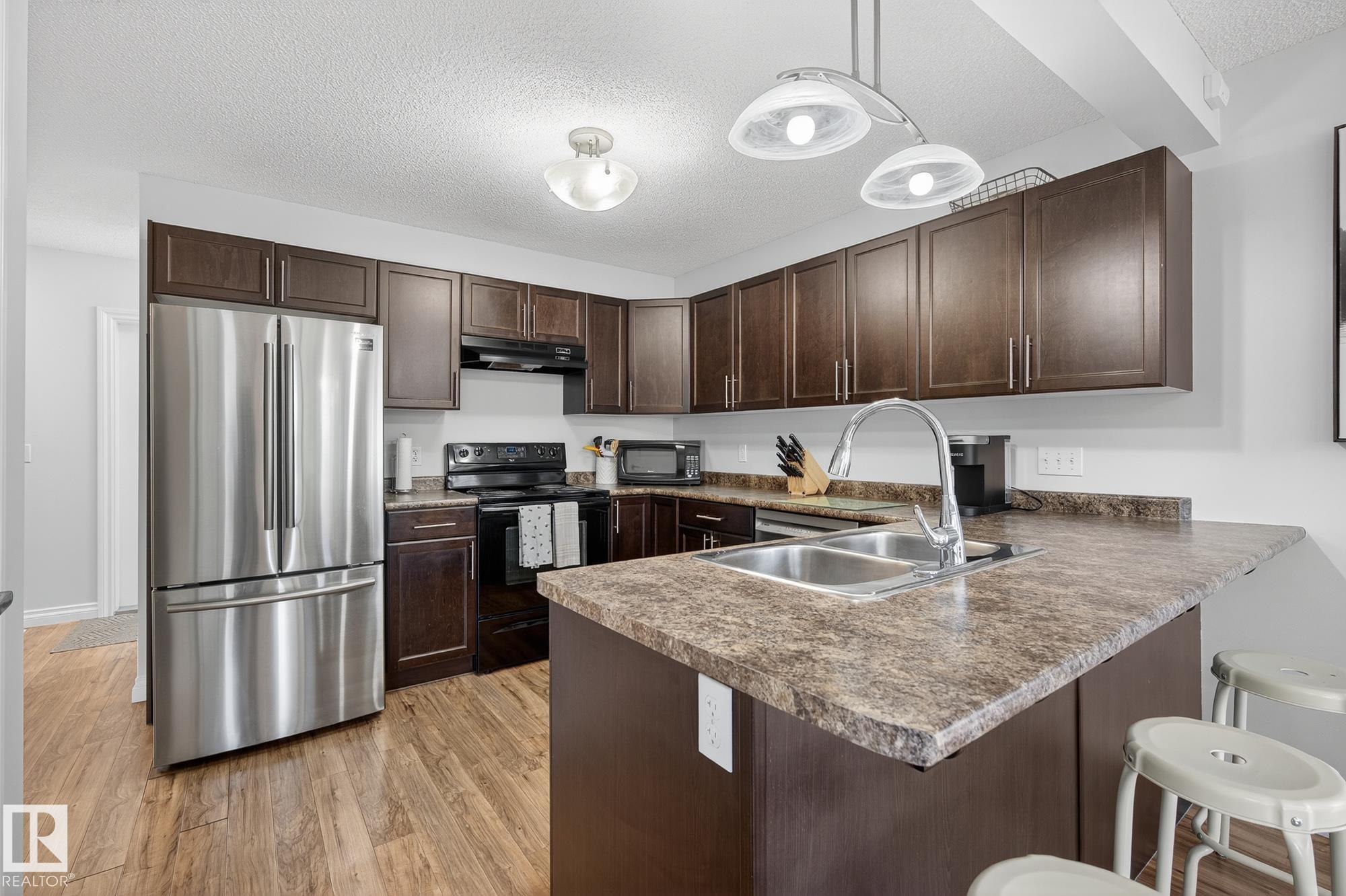 Photo 4 at 1 - 2005 70 Street SW, Summerside, Edmonton