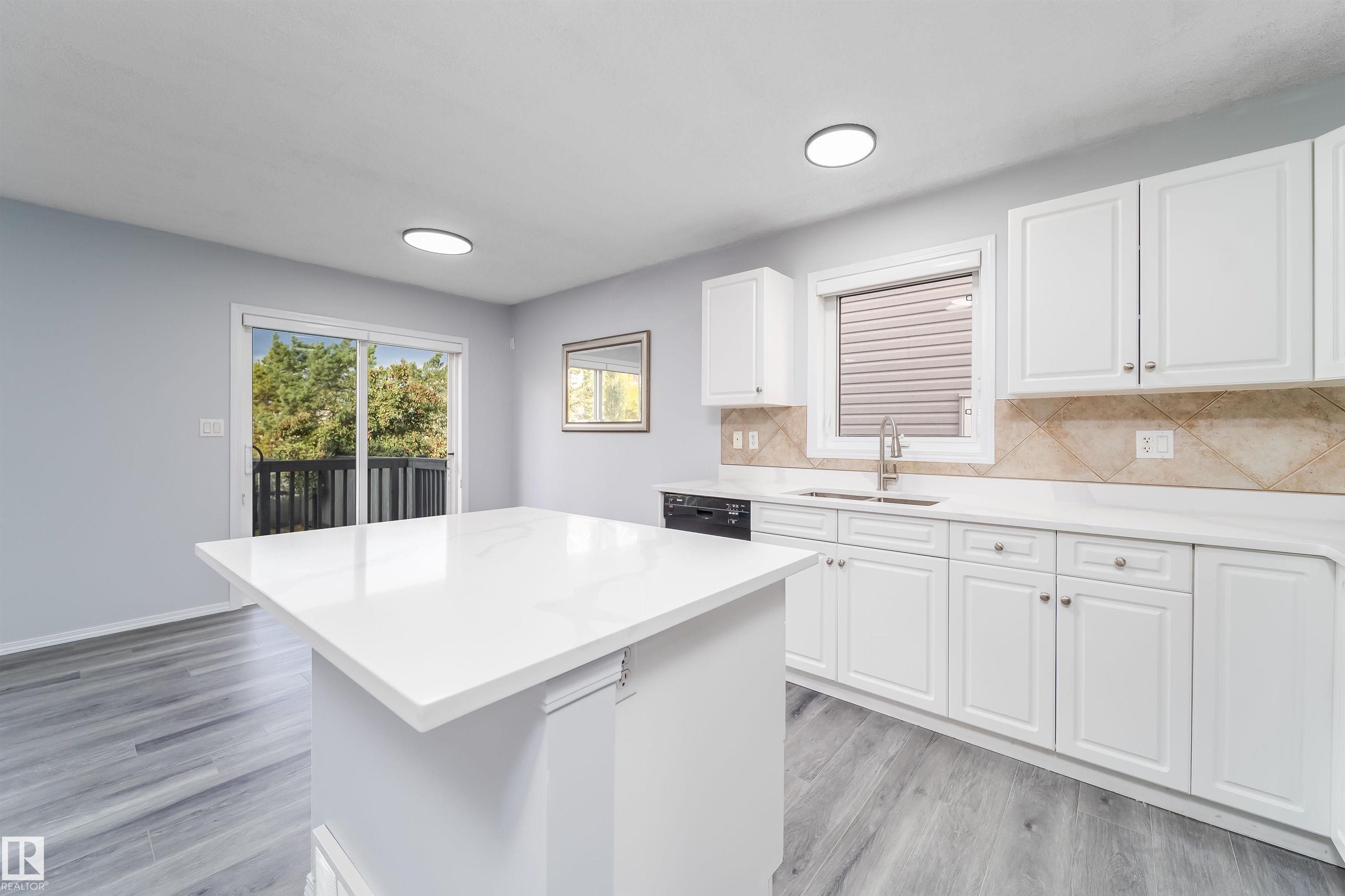 Photo 7 at 32 - 120 Magrath Road NW, Magrath Heights, Edmonton