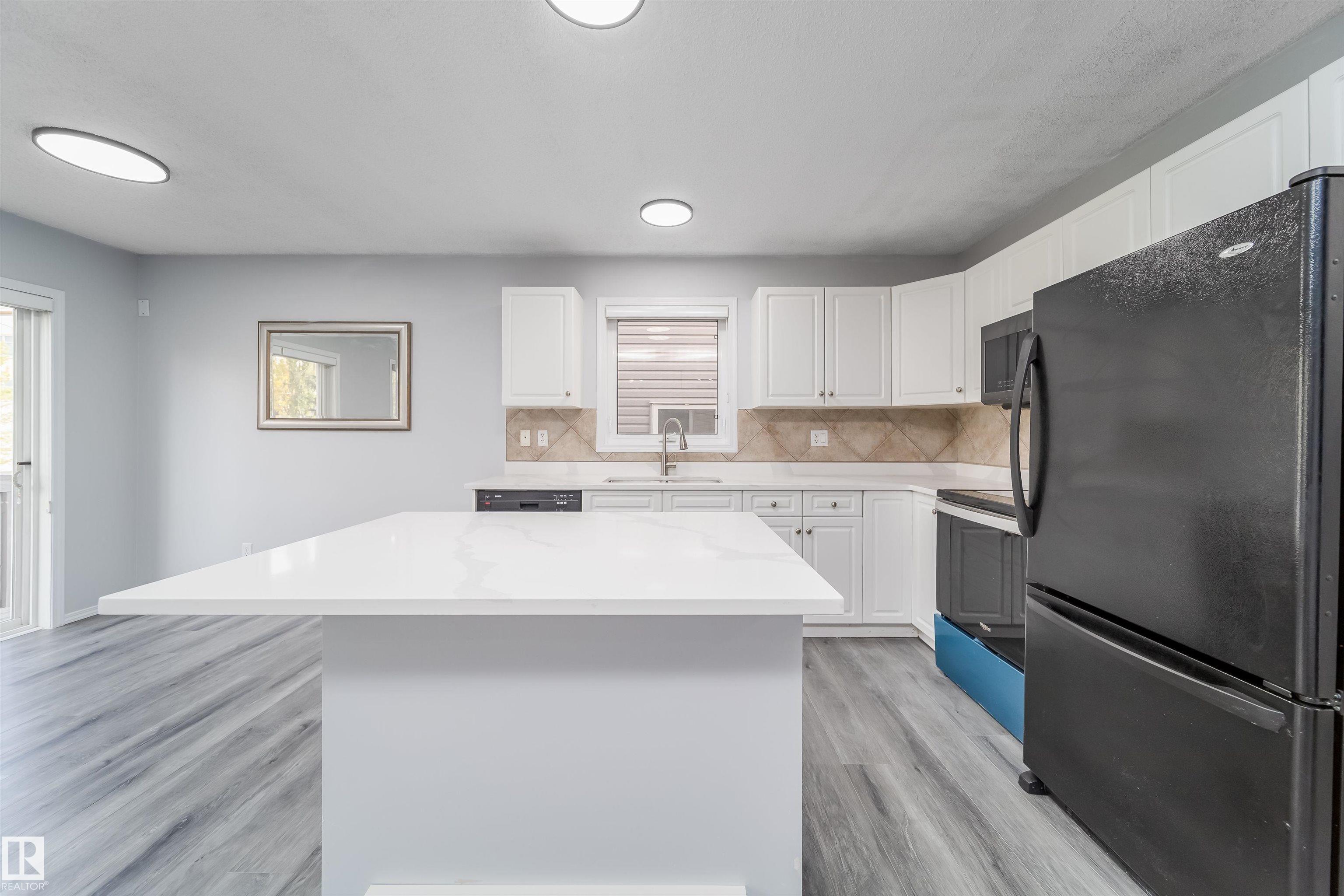 Photo 8 at 32 - 120 Magrath Road NW, Magrath Heights, Edmonton
