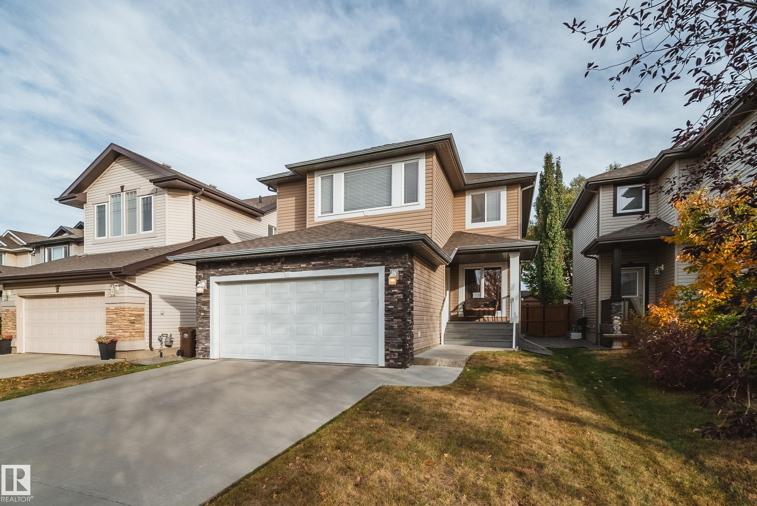 Photo 2 at 15 Norwood Close, North Ridge, St. Albert