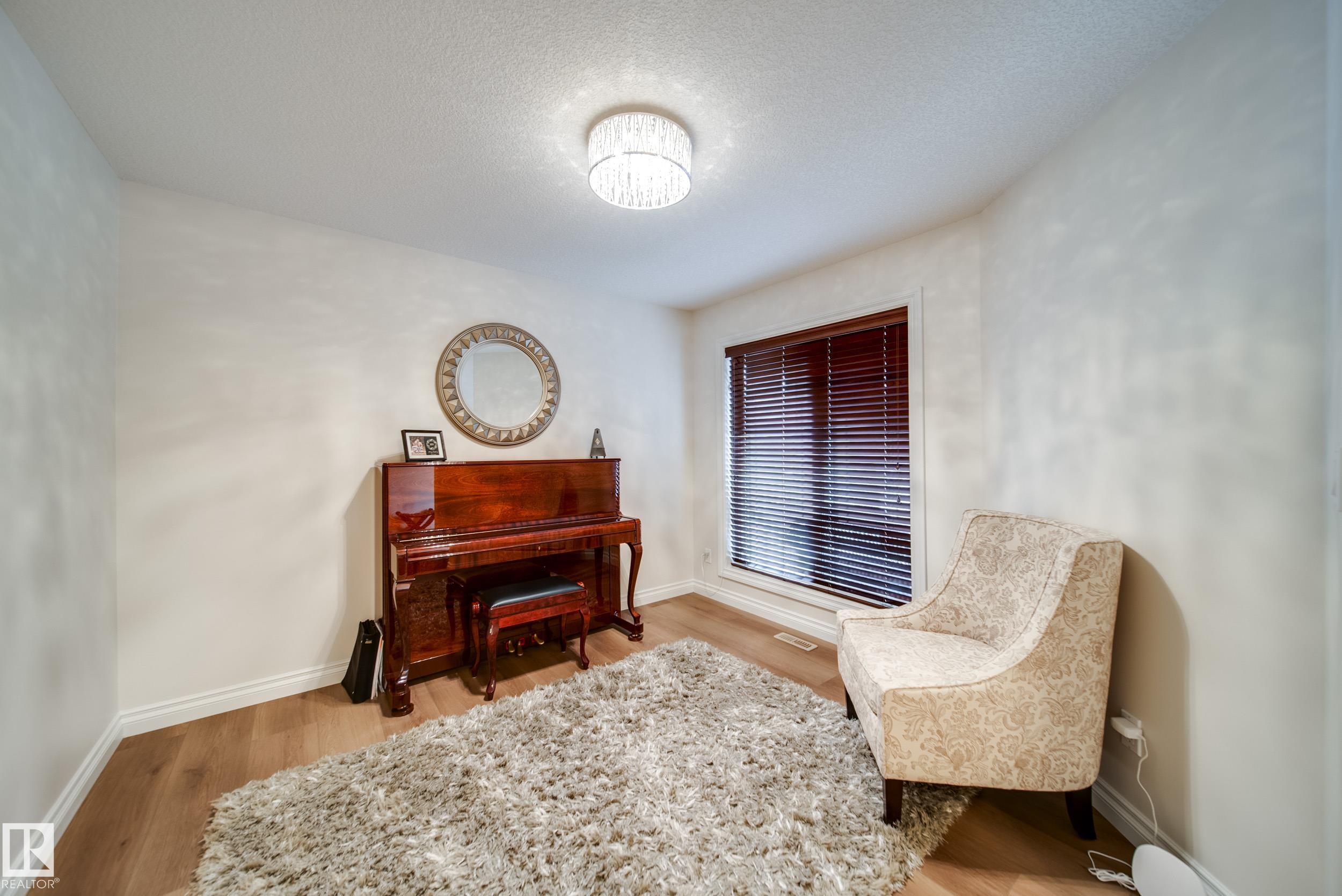 Photo 11 at 15 Norwood Close, North Ridge, St. Albert