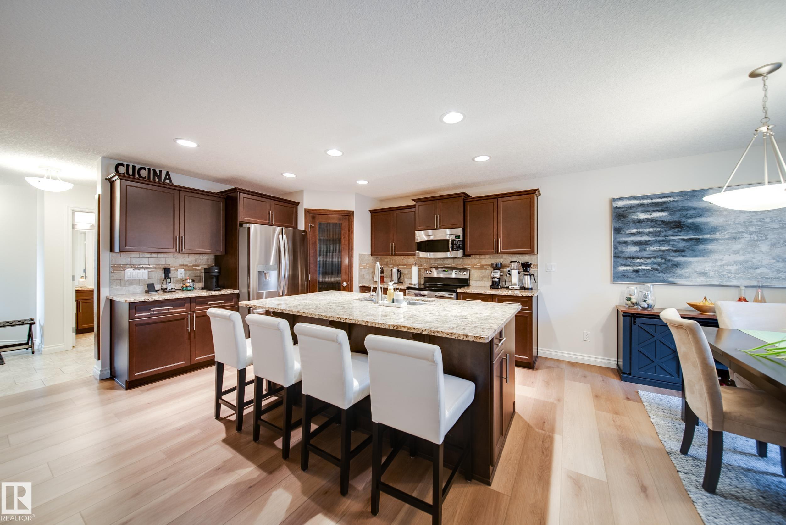 Photo 3 at 15 Norwood Close, North Ridge, St. Albert