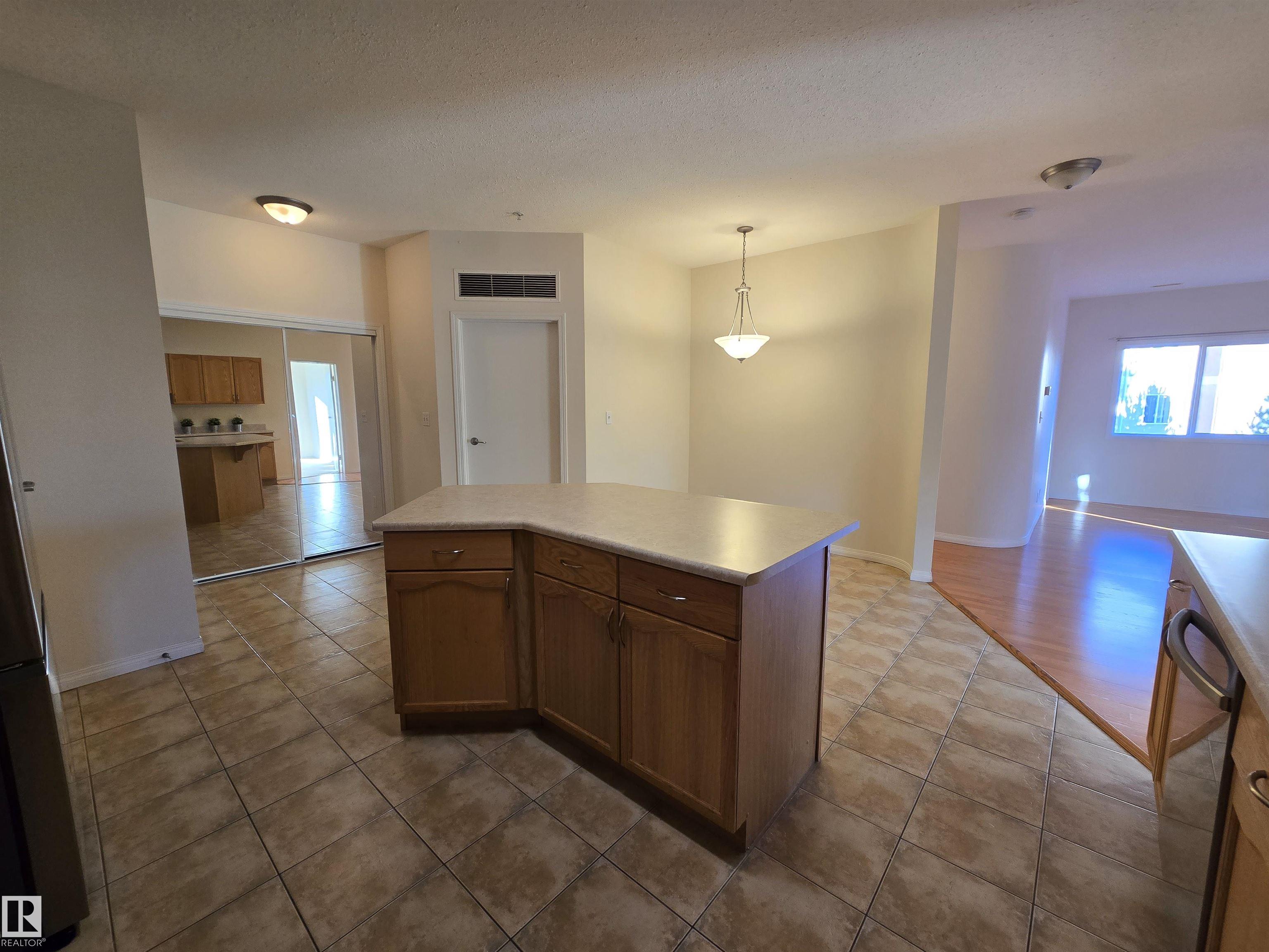 Photo 12 at 322 - 4304 139 Avenue NW, Clareview Town Centre, Edmonton