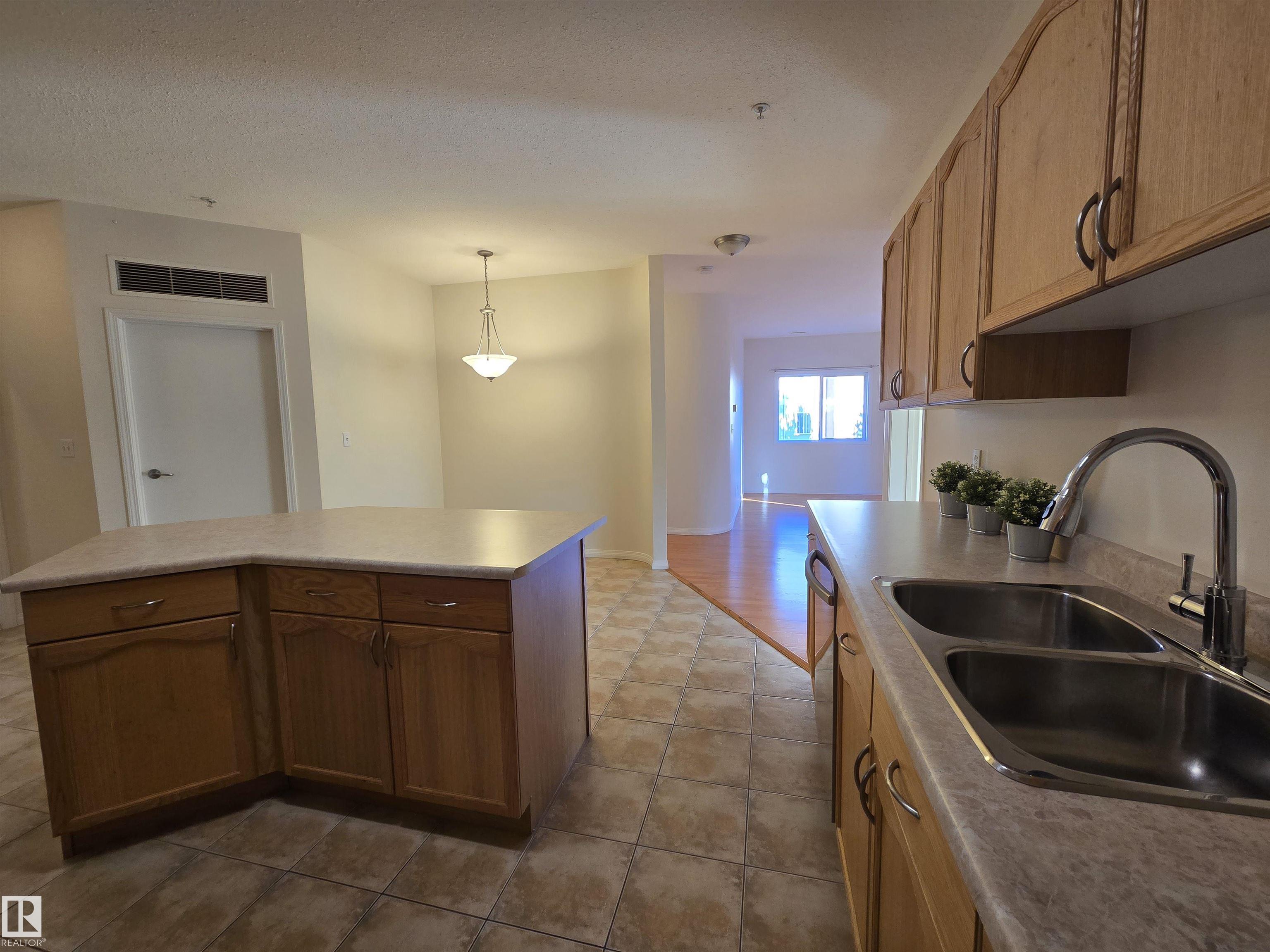 Photo 13 at 322 - 4304 139 Avenue NW, Clareview Town Centre, Edmonton
