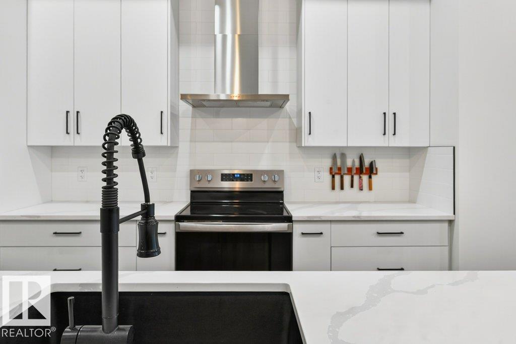 Photo 12 at 9645 70 Avenue NW, Hazeldean, Edmonton