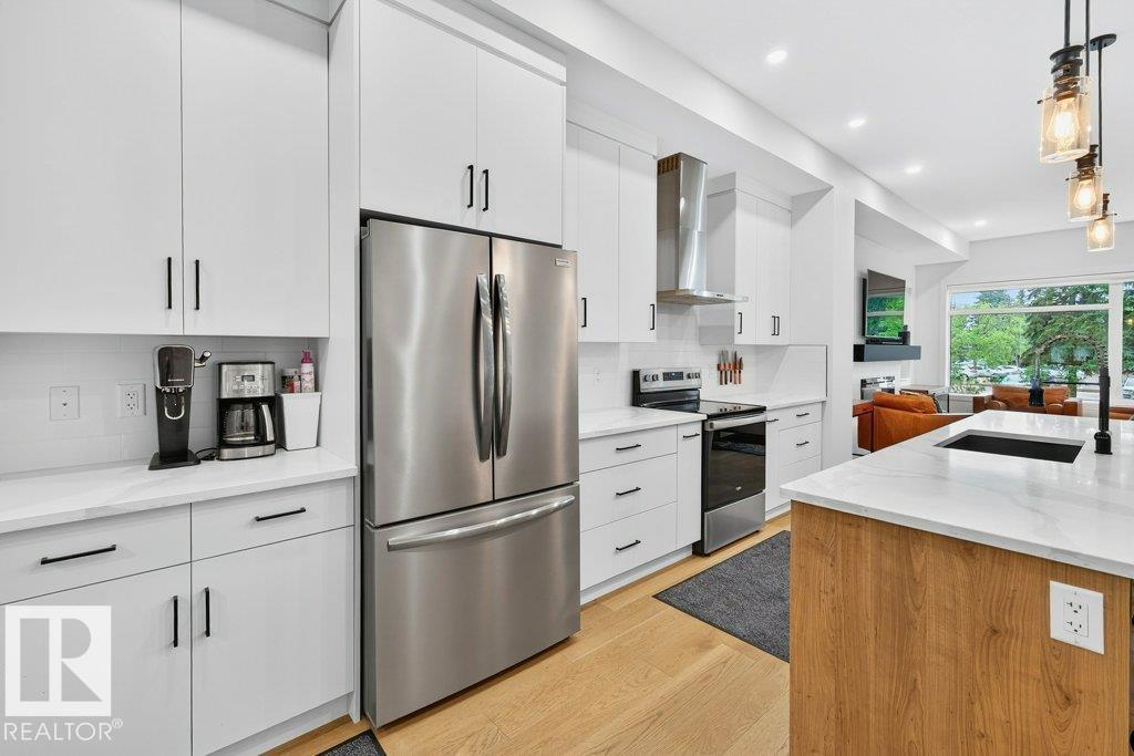 Photo 15 at 9645 70 Avenue NW, Hazeldean, Edmonton