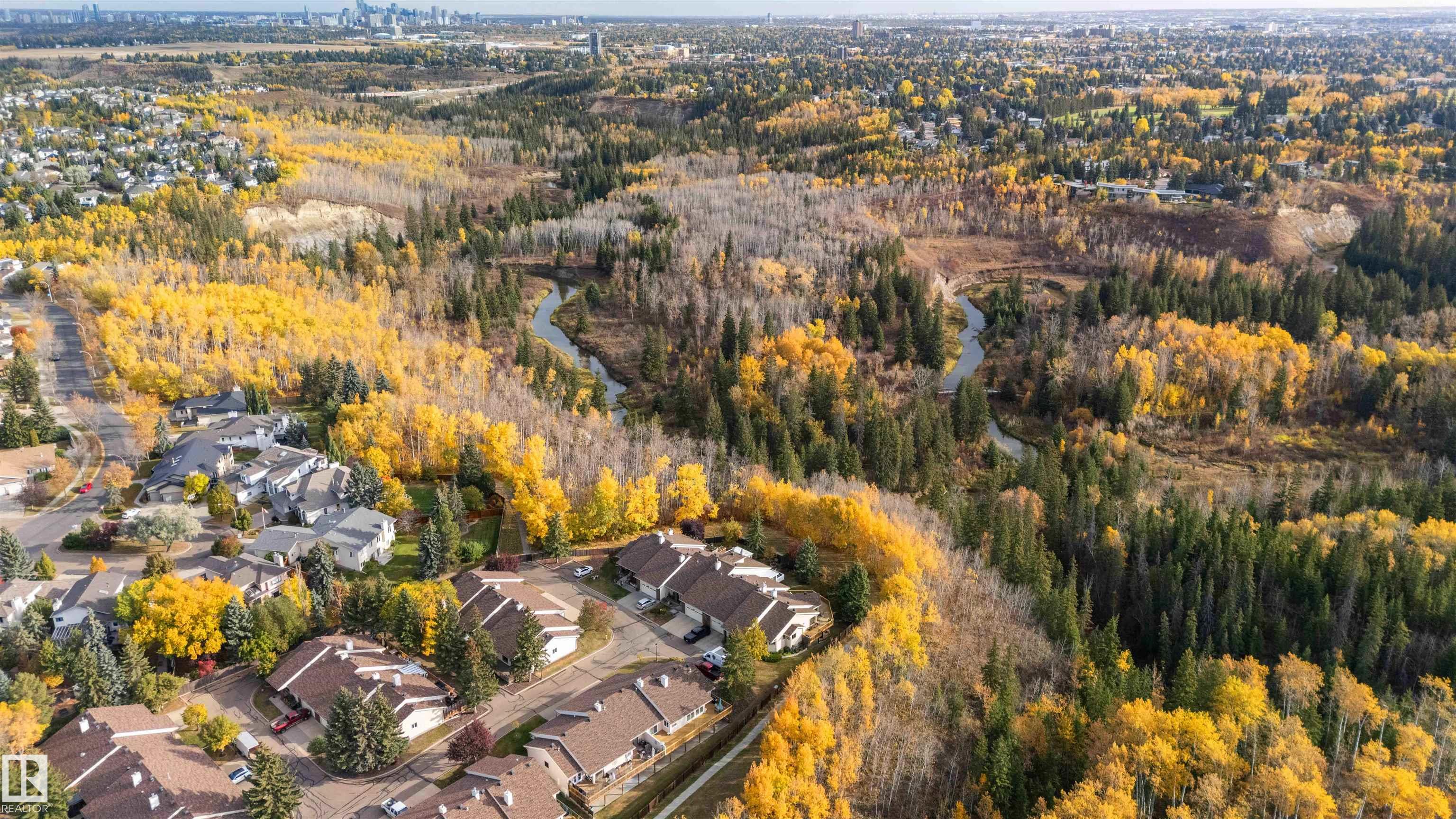 http://cdnparap120.paragonrels.com/ParagonImages/Property/p12/RAE/225374373/74/0/0/d7b092072606ca9fa8d61059a730e5dc/1/ff22f4e72706124e335ac4574b8a5662/225374373-83e6867e-0501-49e0-a23f-c100916d8dca.JPG