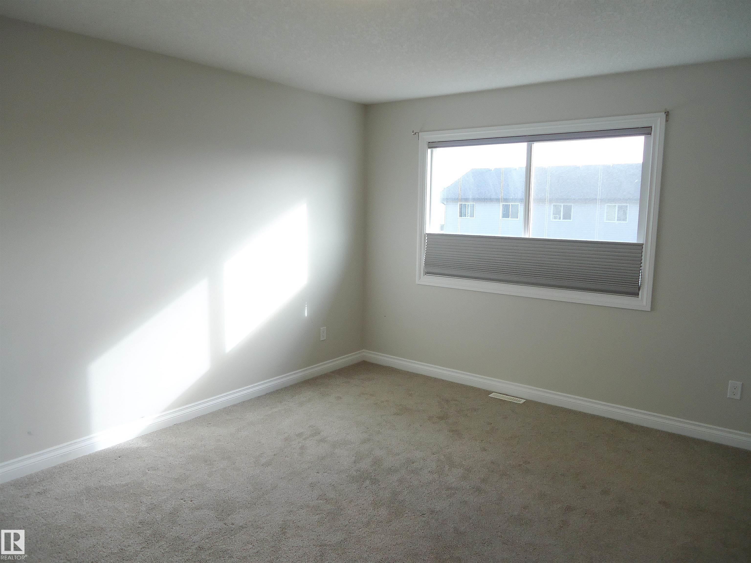 Photo 11 at 37 Roseberry Lane, South Fort, Fort Saskatchewan