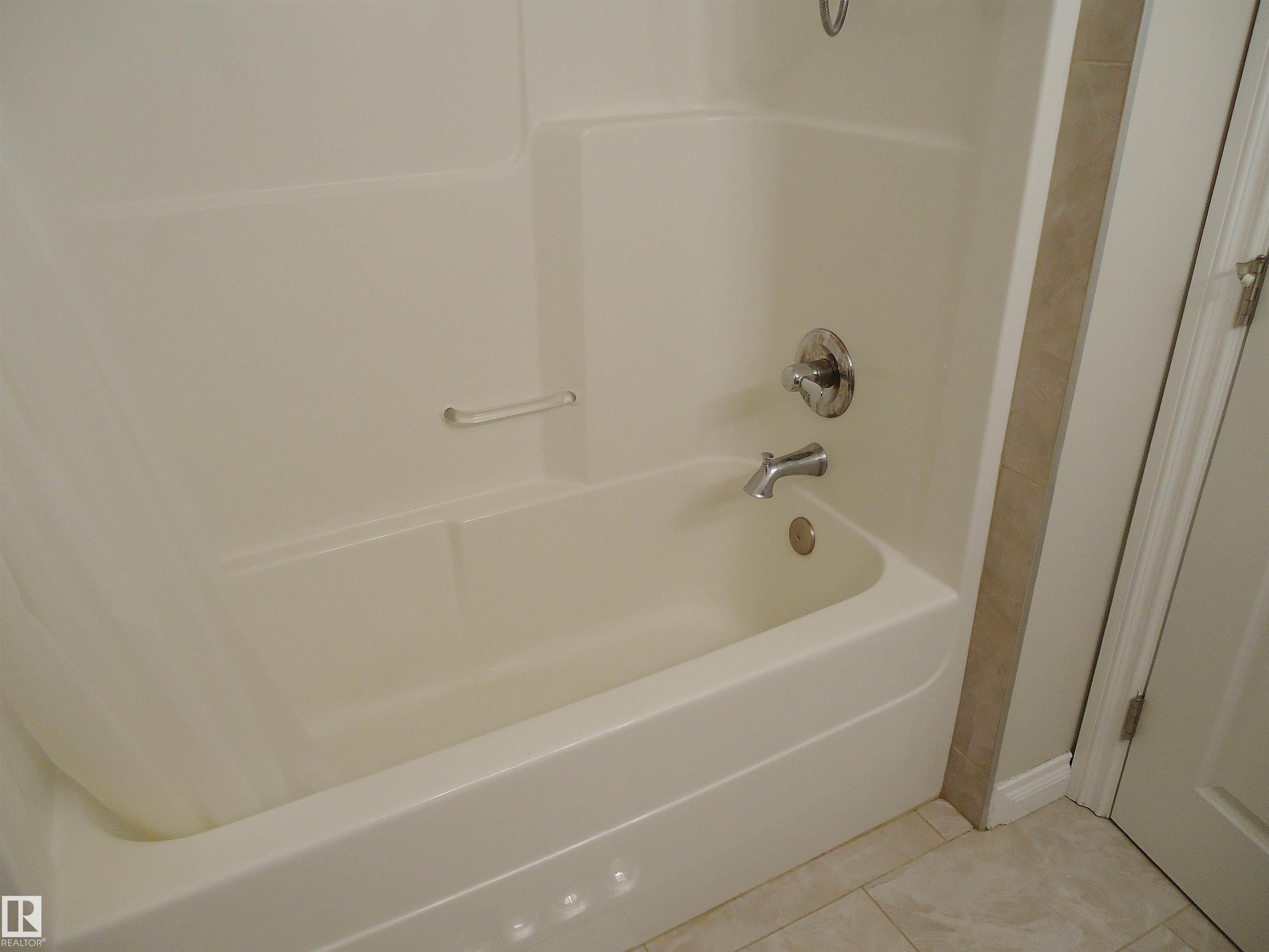 Photo 21 at 37 Roseberry Lane, South Fort, Fort Saskatchewan