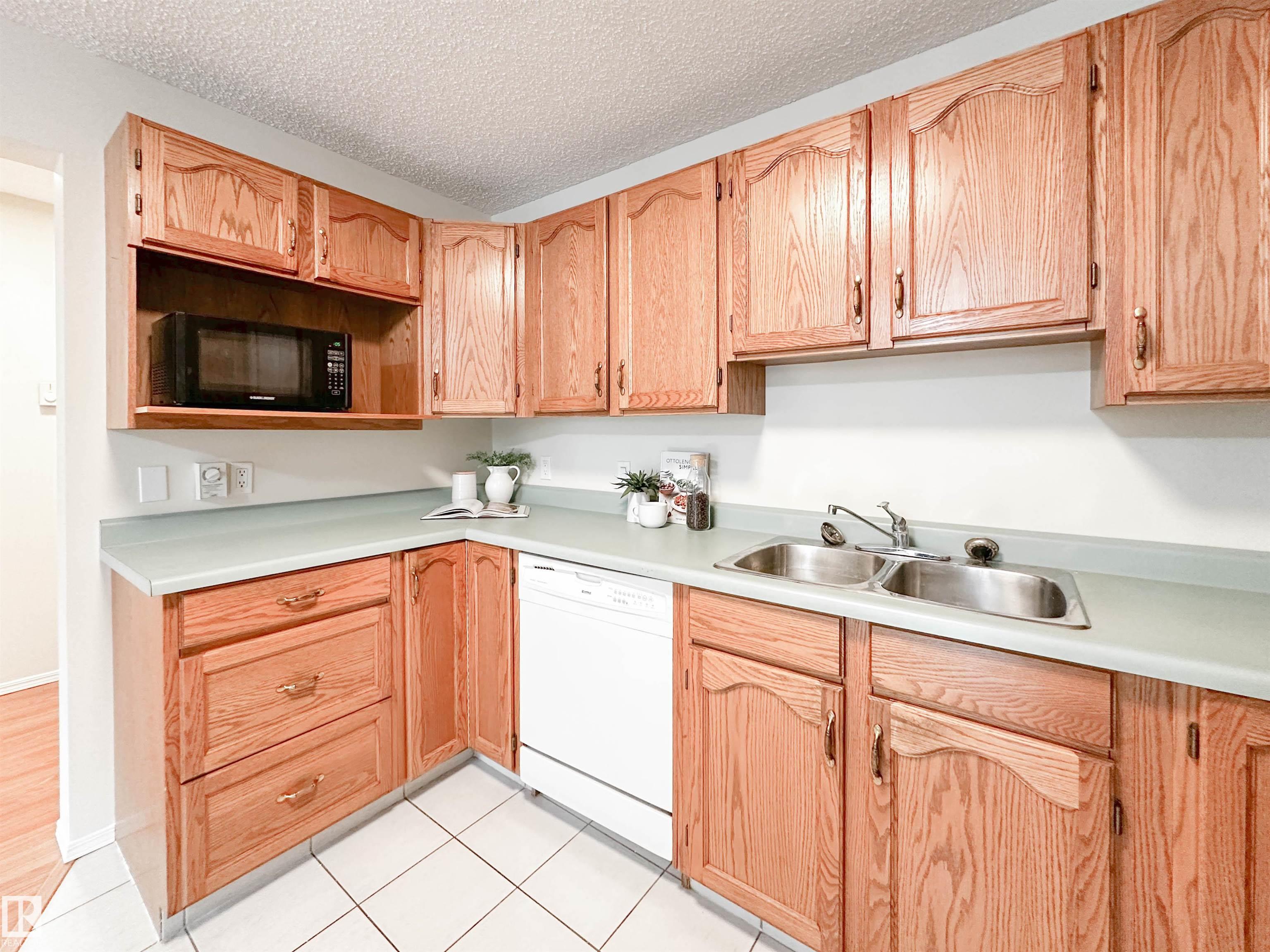 Photo 10 at 106 - 52 St Michael Street, Downtown, St. Albert