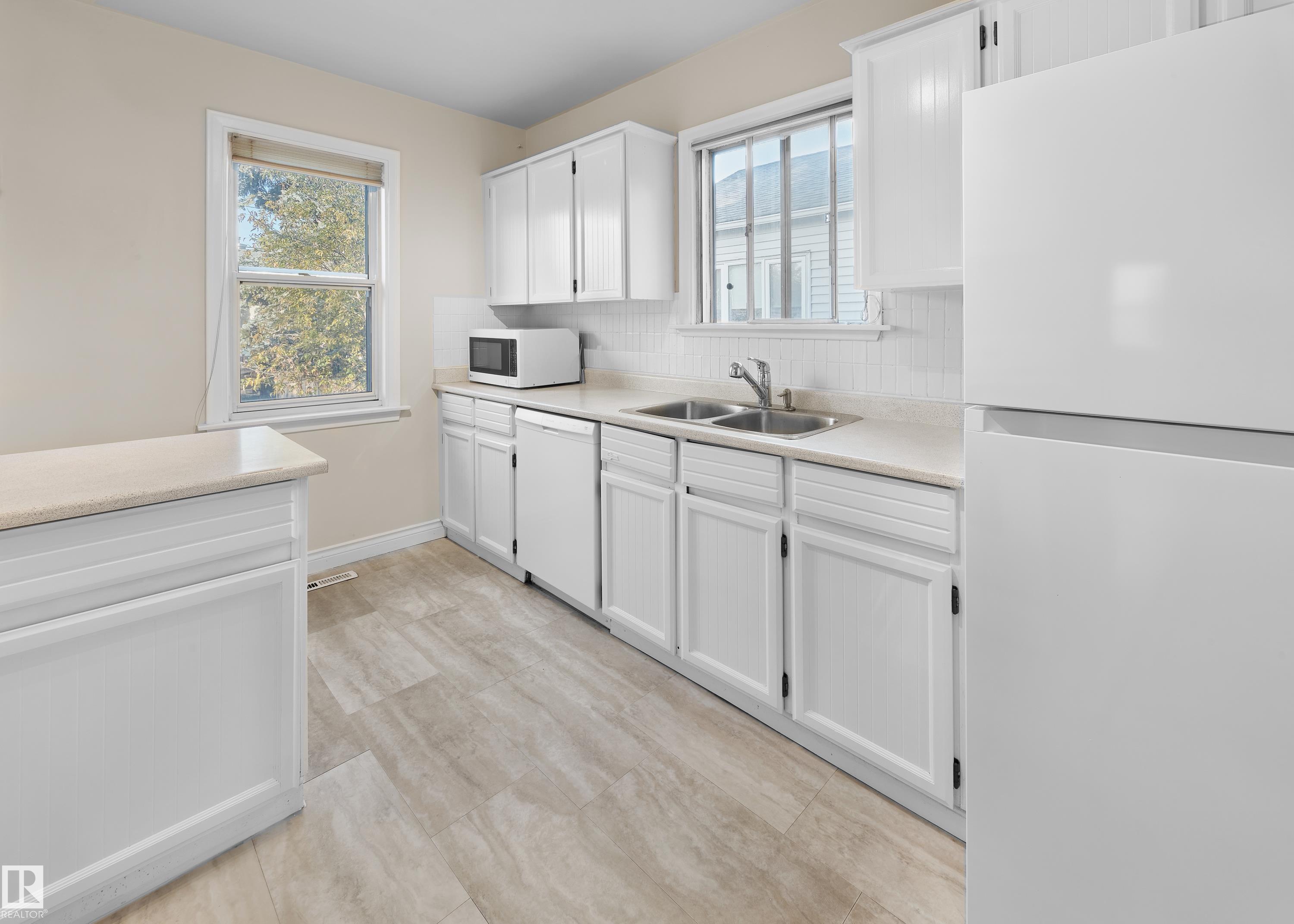 Photo 12 at 9203 Connors Road NW, Bonnie Doon, Edmonton
