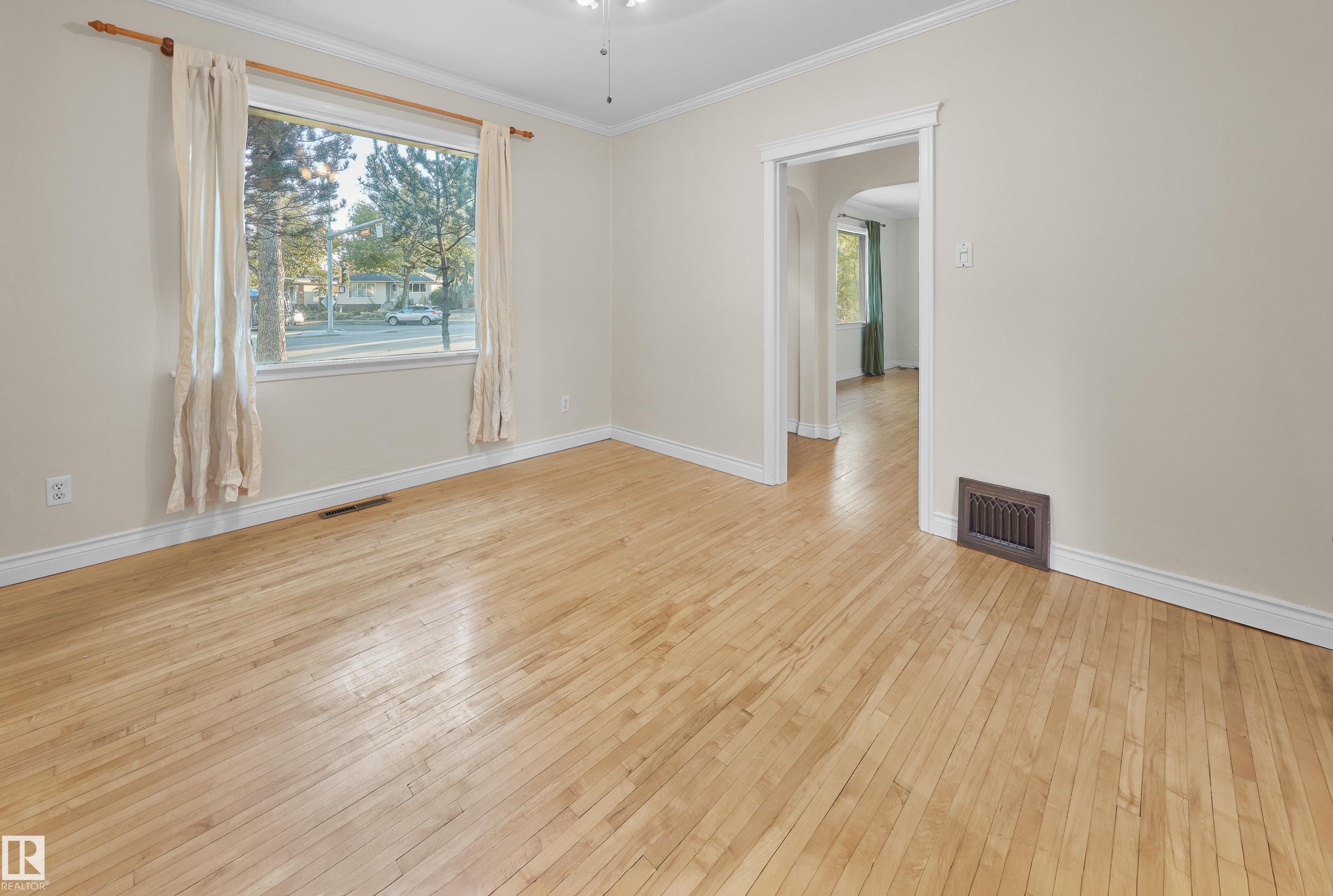 Photo 9 at 9203 Connors Road NW, Bonnie Doon, Edmonton