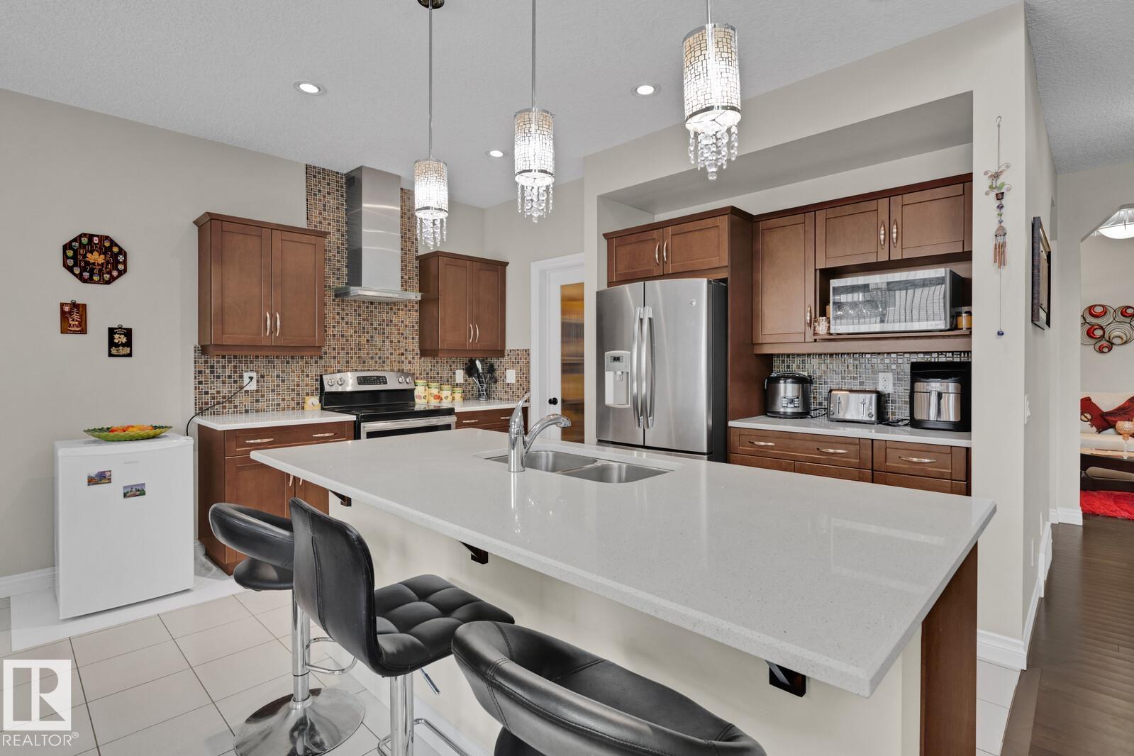 Photo 11 at 8928 23 Avenue SW, Summerside, Edmonton