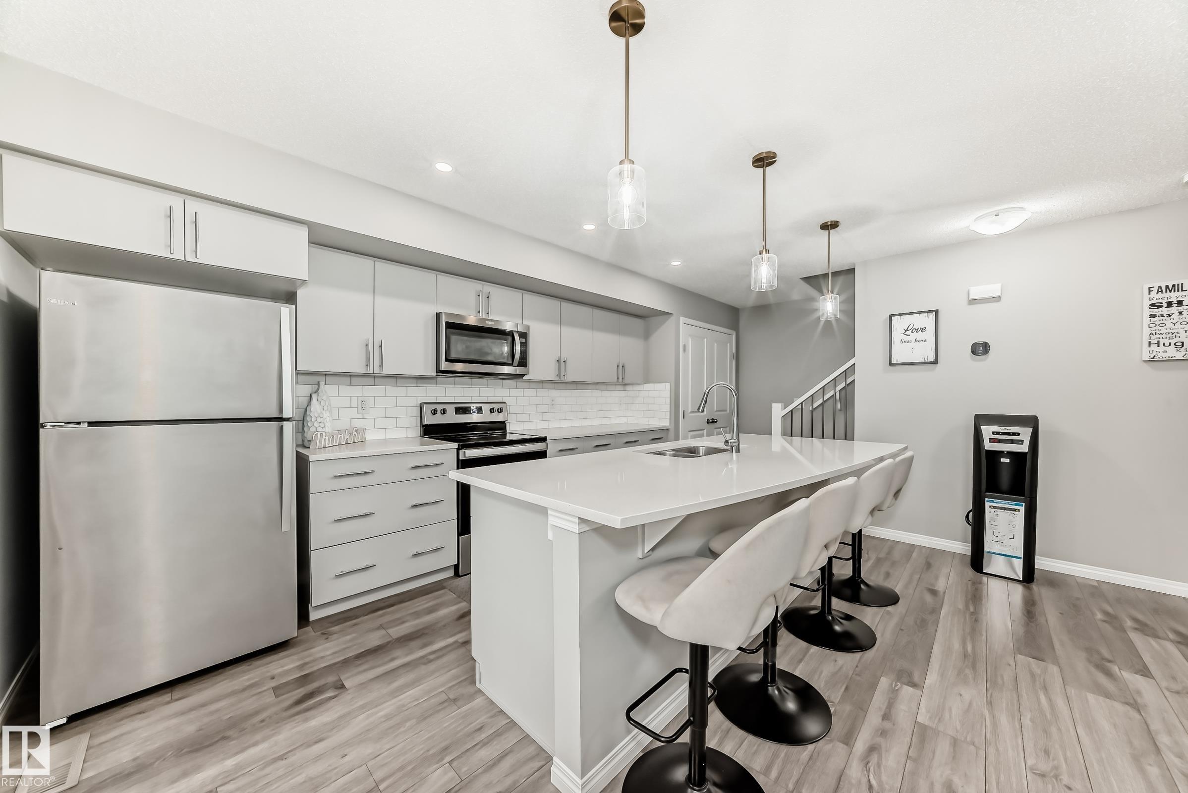 Photo 4 at 20310 15a Avenue NW, Stillwater, Edmonton
