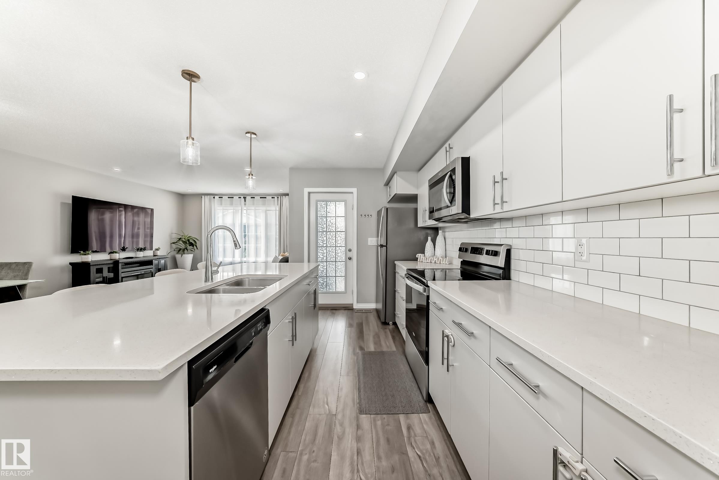 Photo 8 at 20310 15a Avenue NW, Stillwater, Edmonton