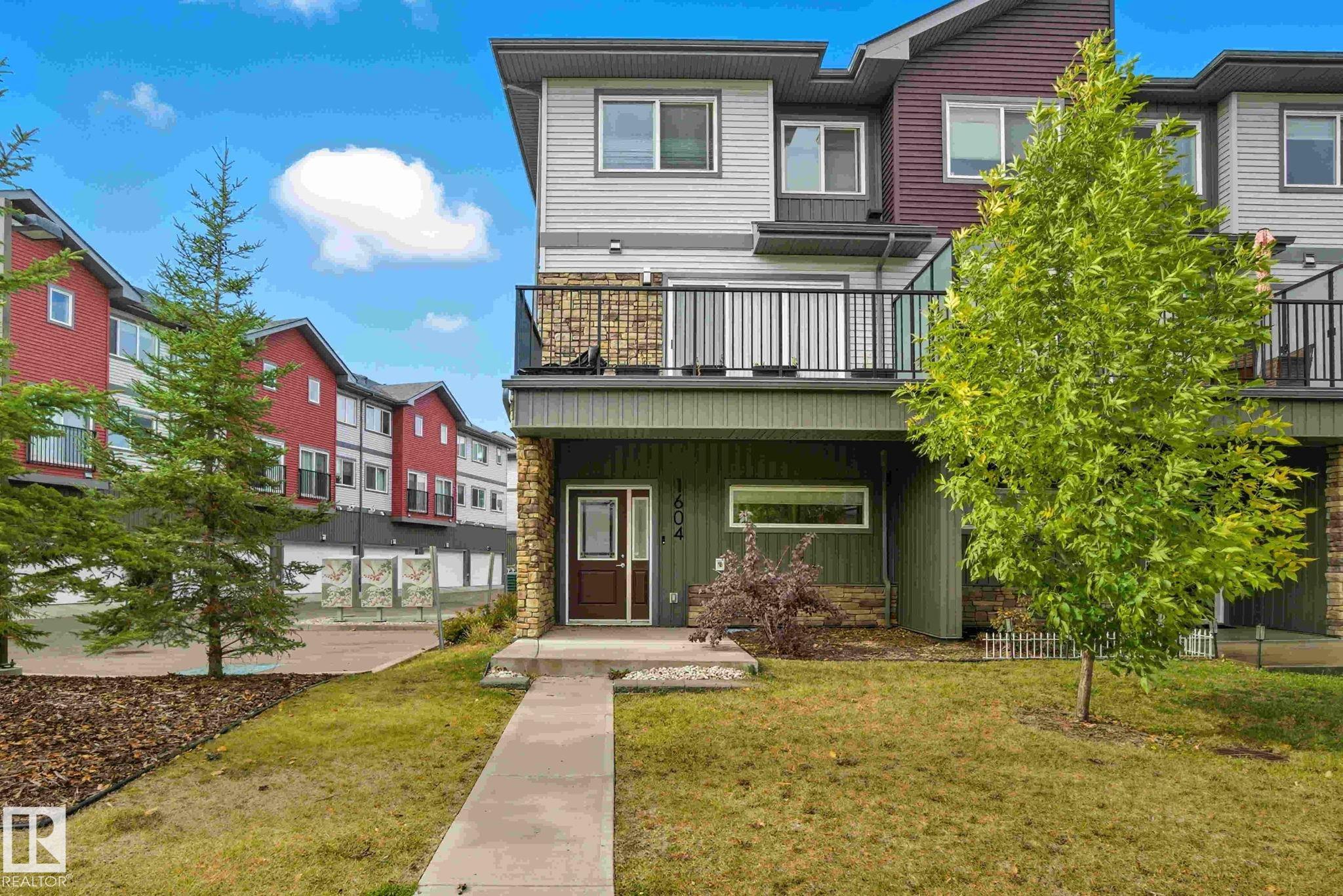 Photo 2 at 1604 33a Street NW, Laurel, Edmonton