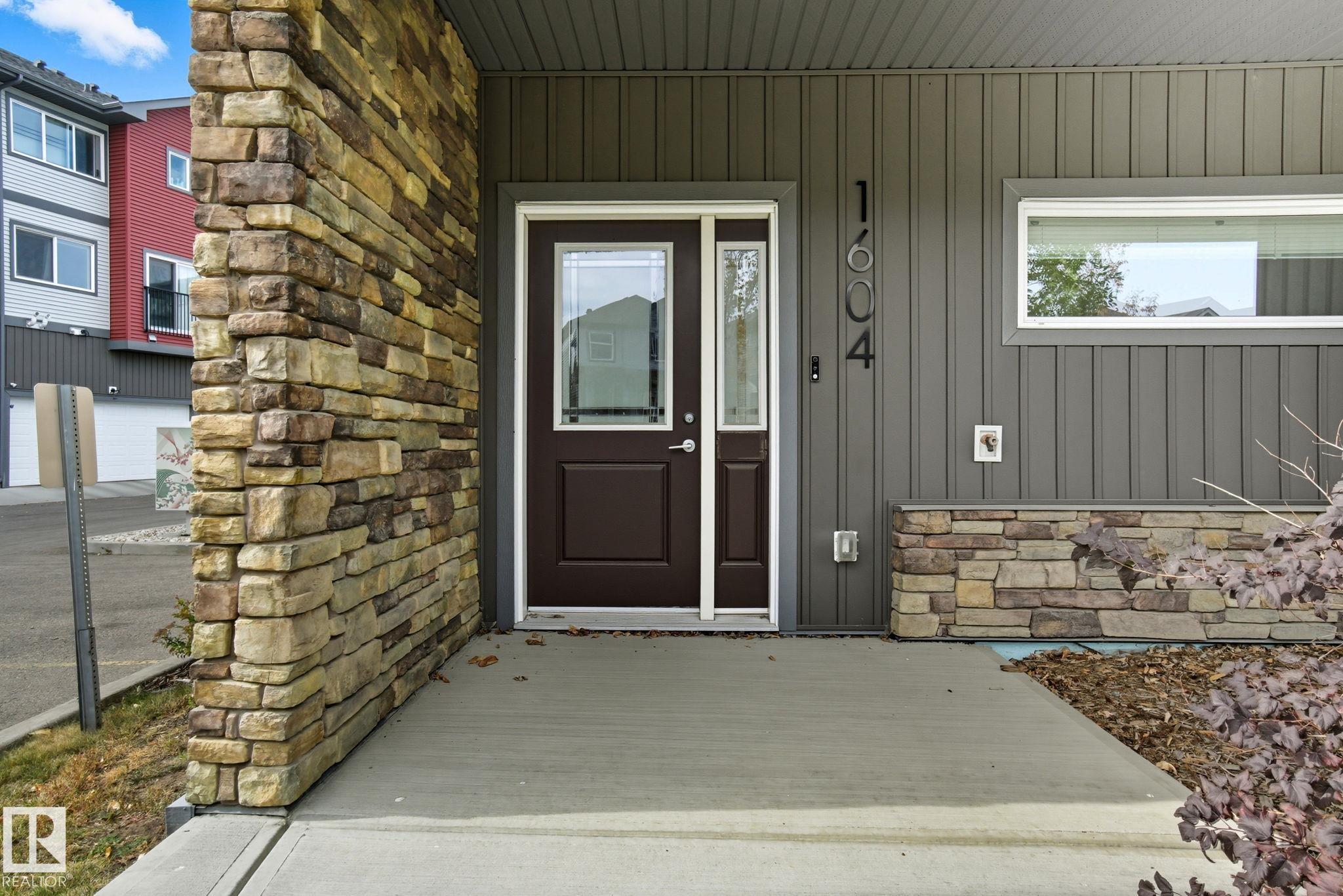 Photo 4 at 1604 33a Street NW, Laurel, Edmonton
