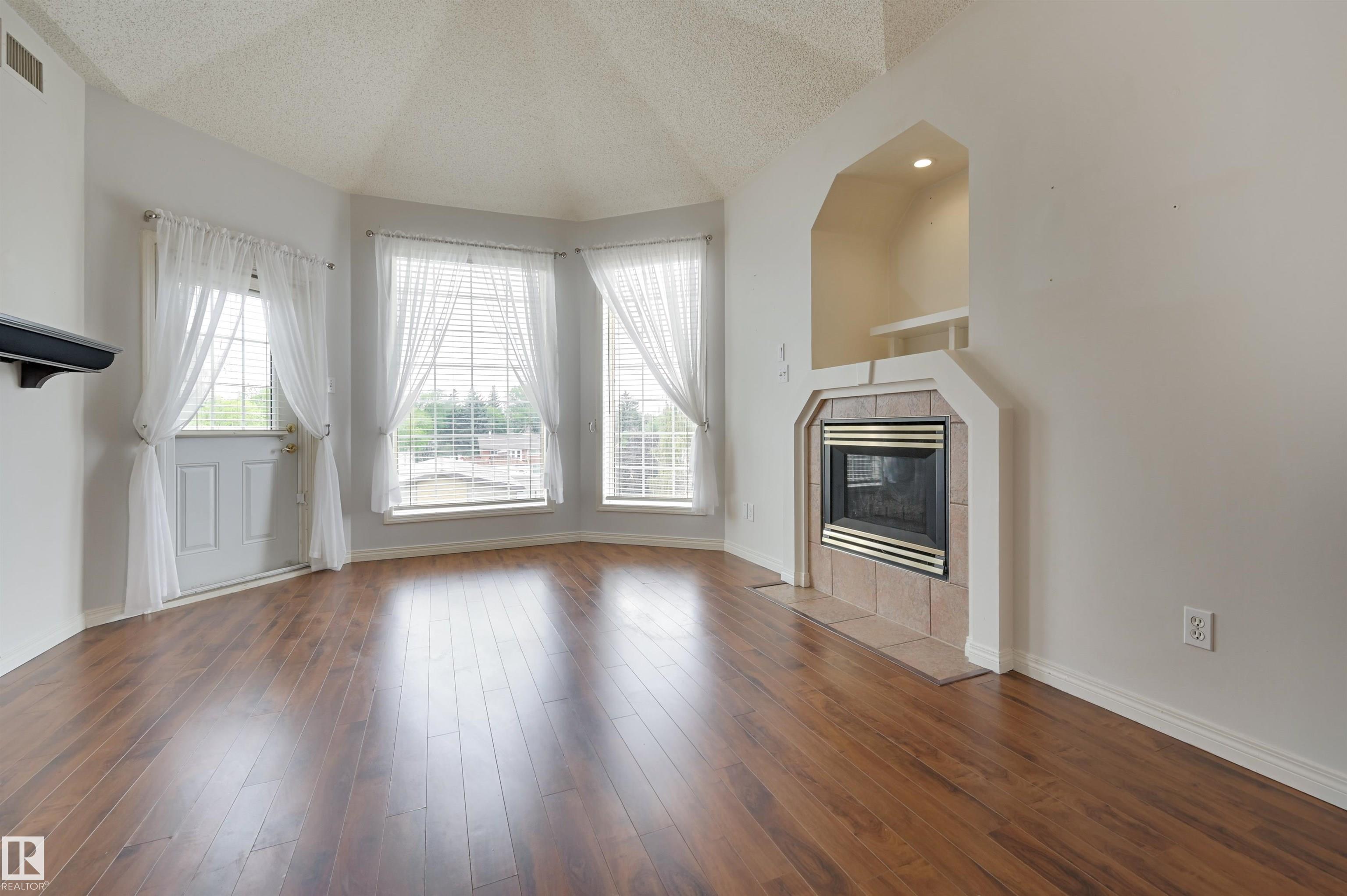 Photo 3 at 304 - 11308 130 Avenue NW, Lauderdale, Edmonton