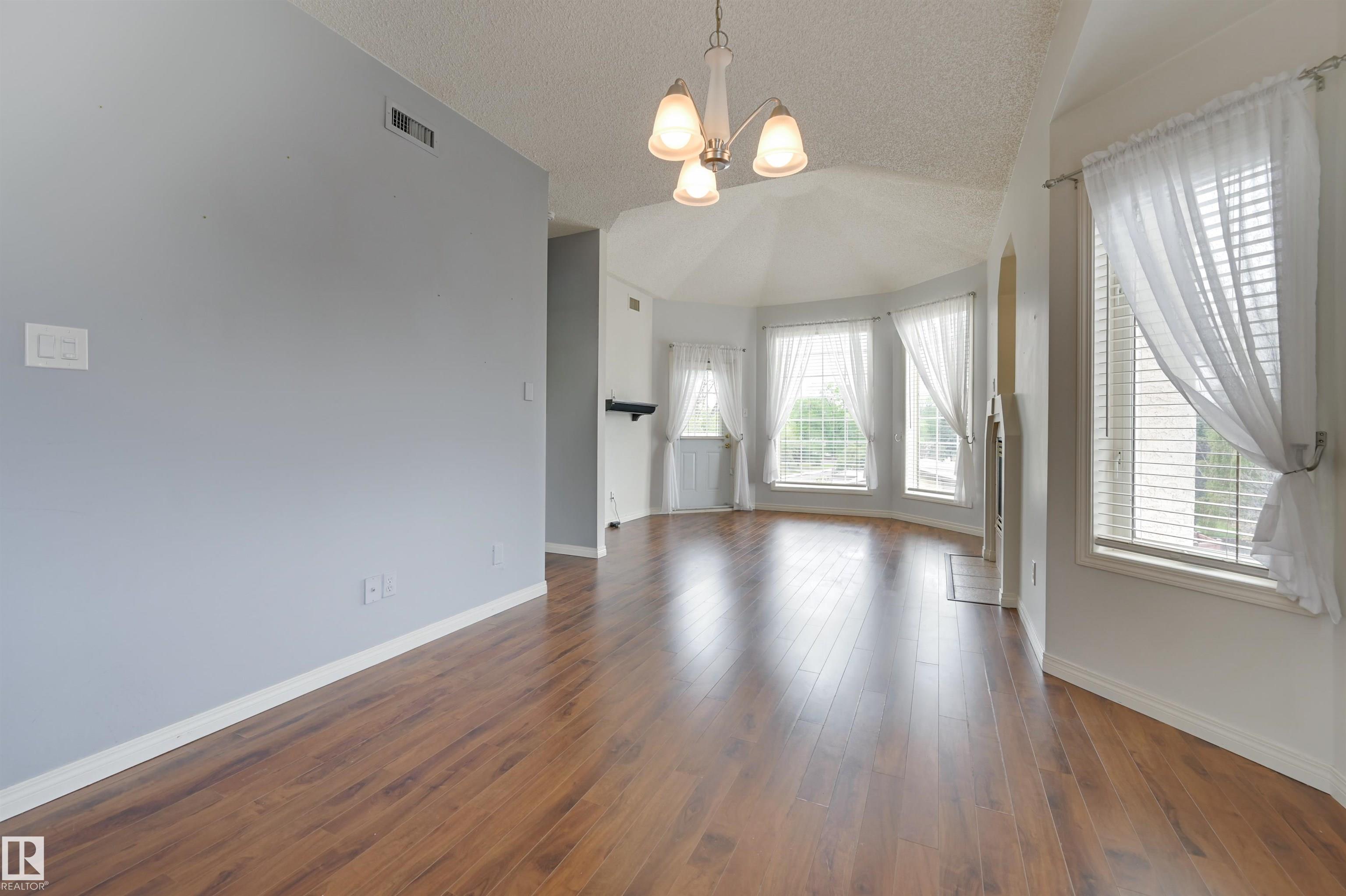 Photo 10 at 304 - 11308 130 Avenue NW, Lauderdale, Edmonton