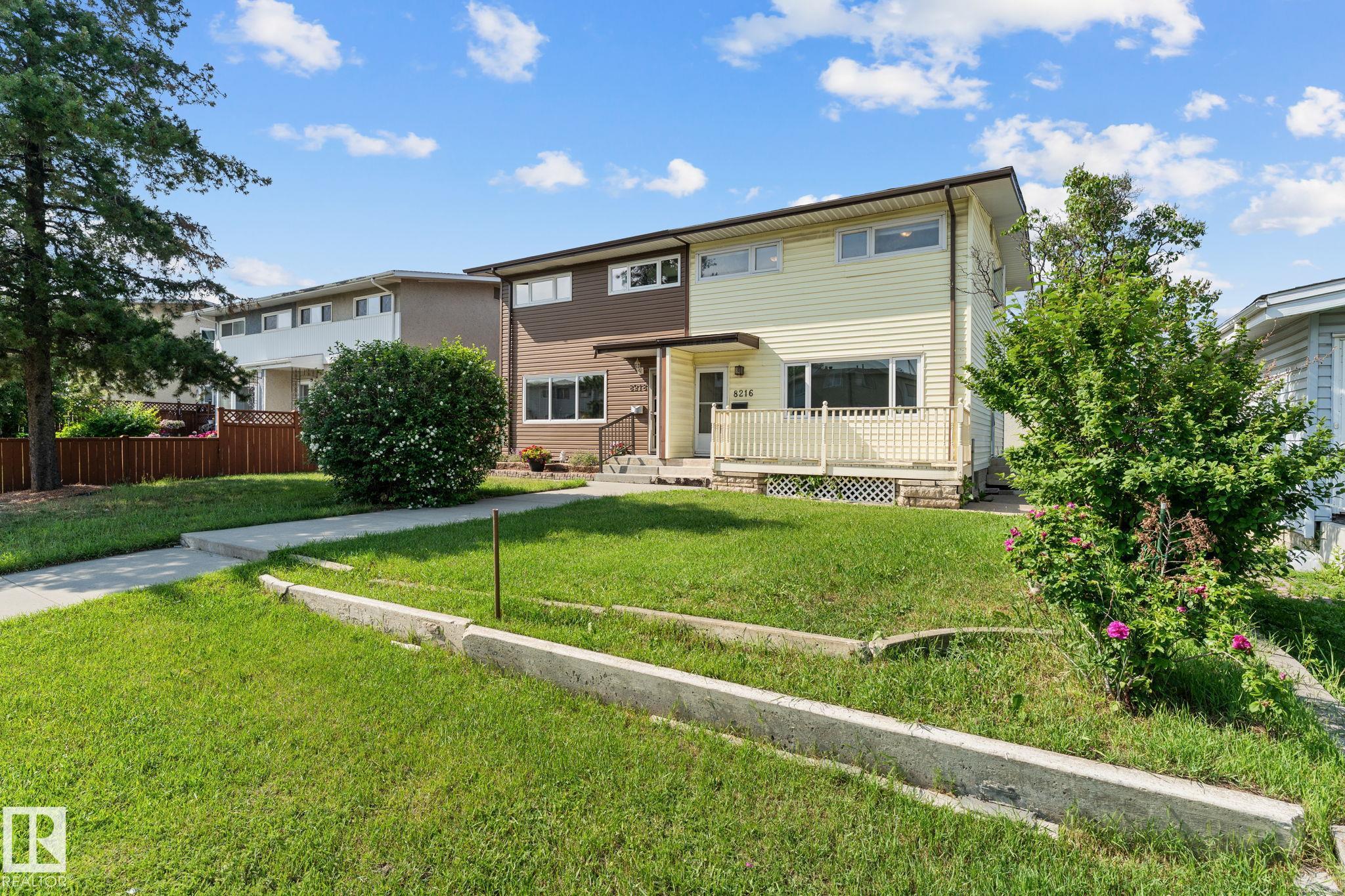 Photo 2 at 8216 133a Avenue NW, Glengarry, Edmonton