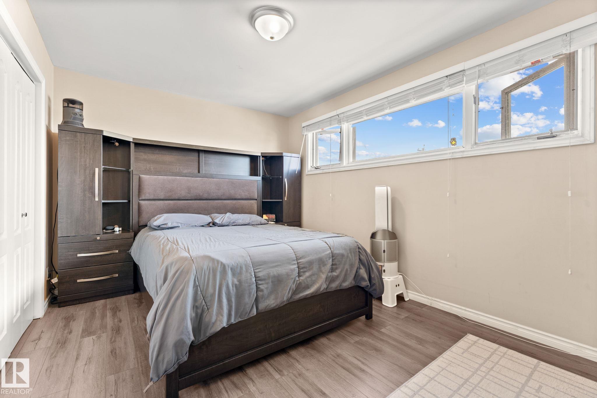 Photo 17 at 8216 133a Avenue NW, Glengarry, Edmonton