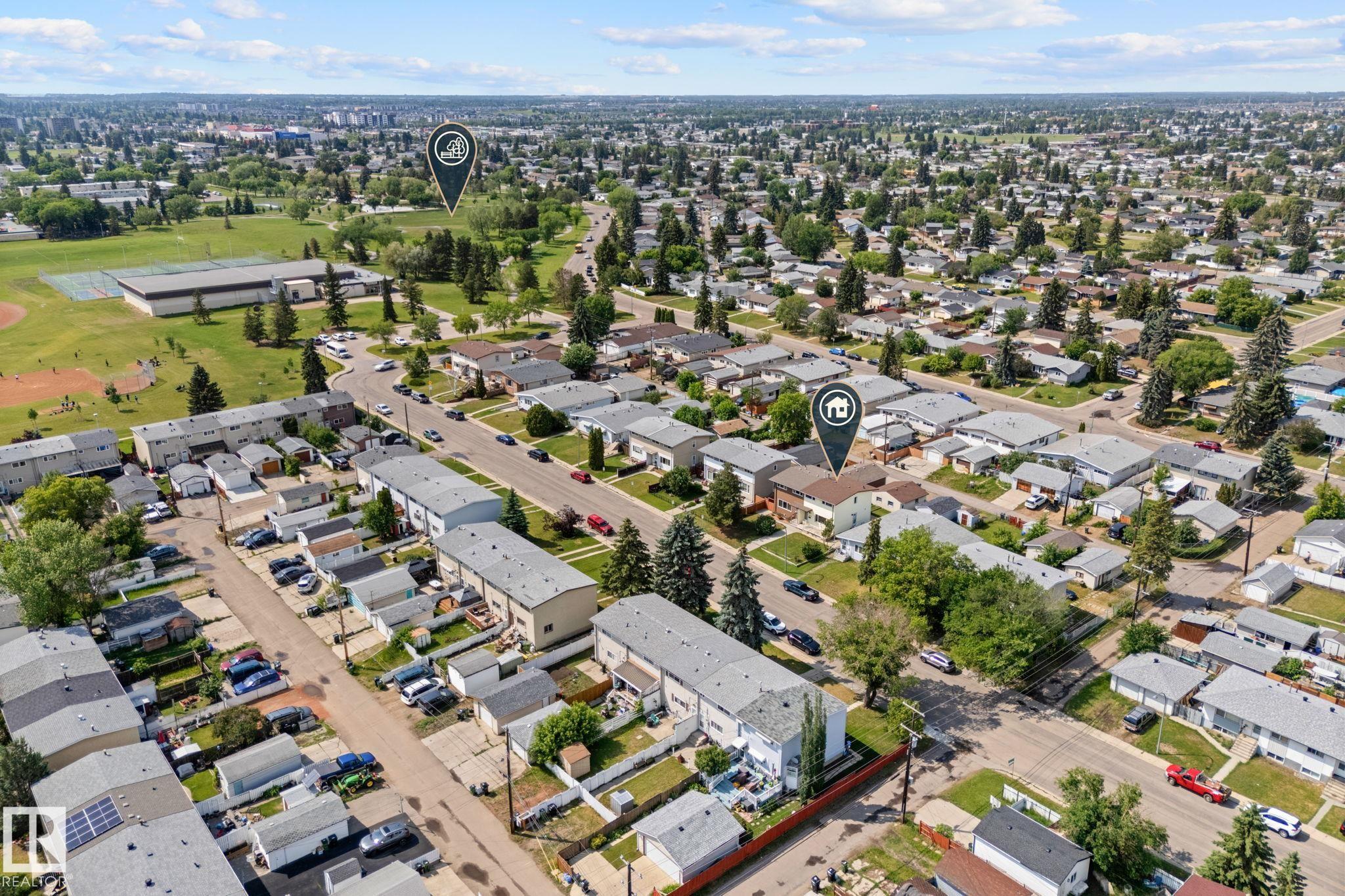 Photo 36 at 8216 133a Avenue NW, Glengarry, Edmonton