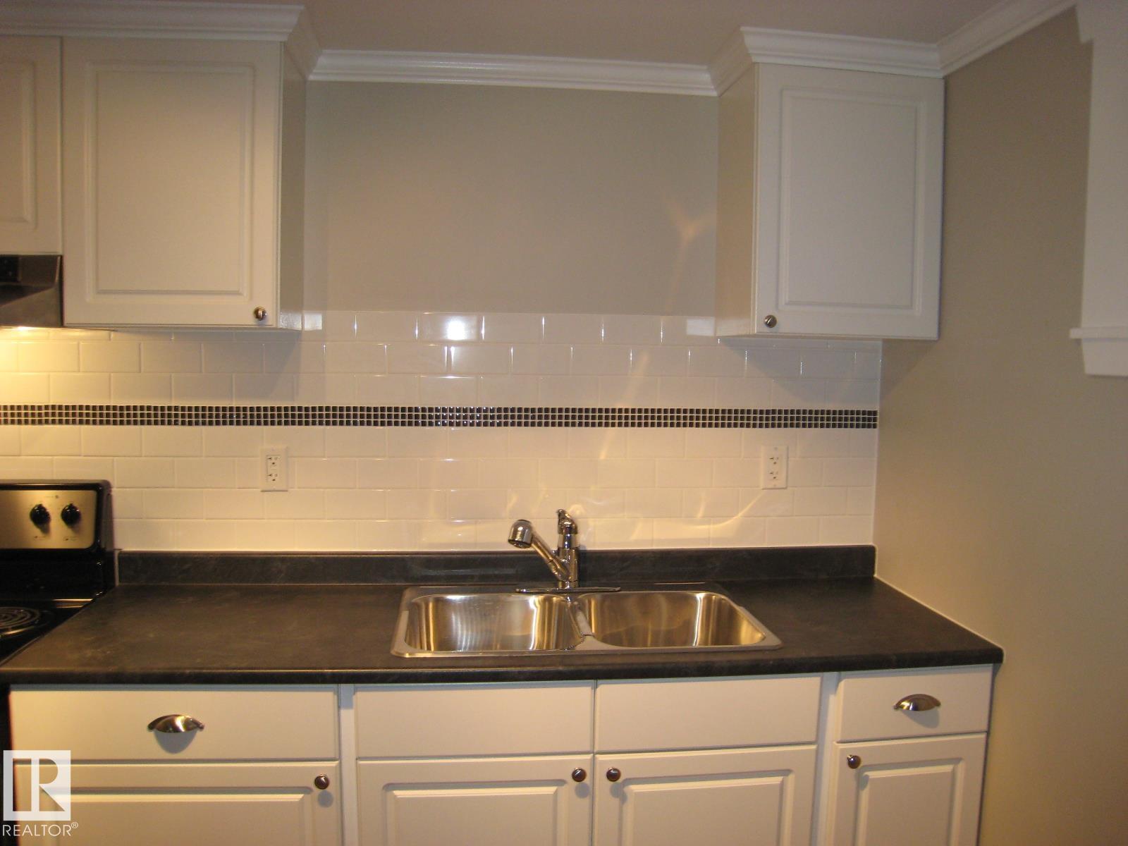 Photo 12 at 9035 149 Street NW, Parkview, Edmonton