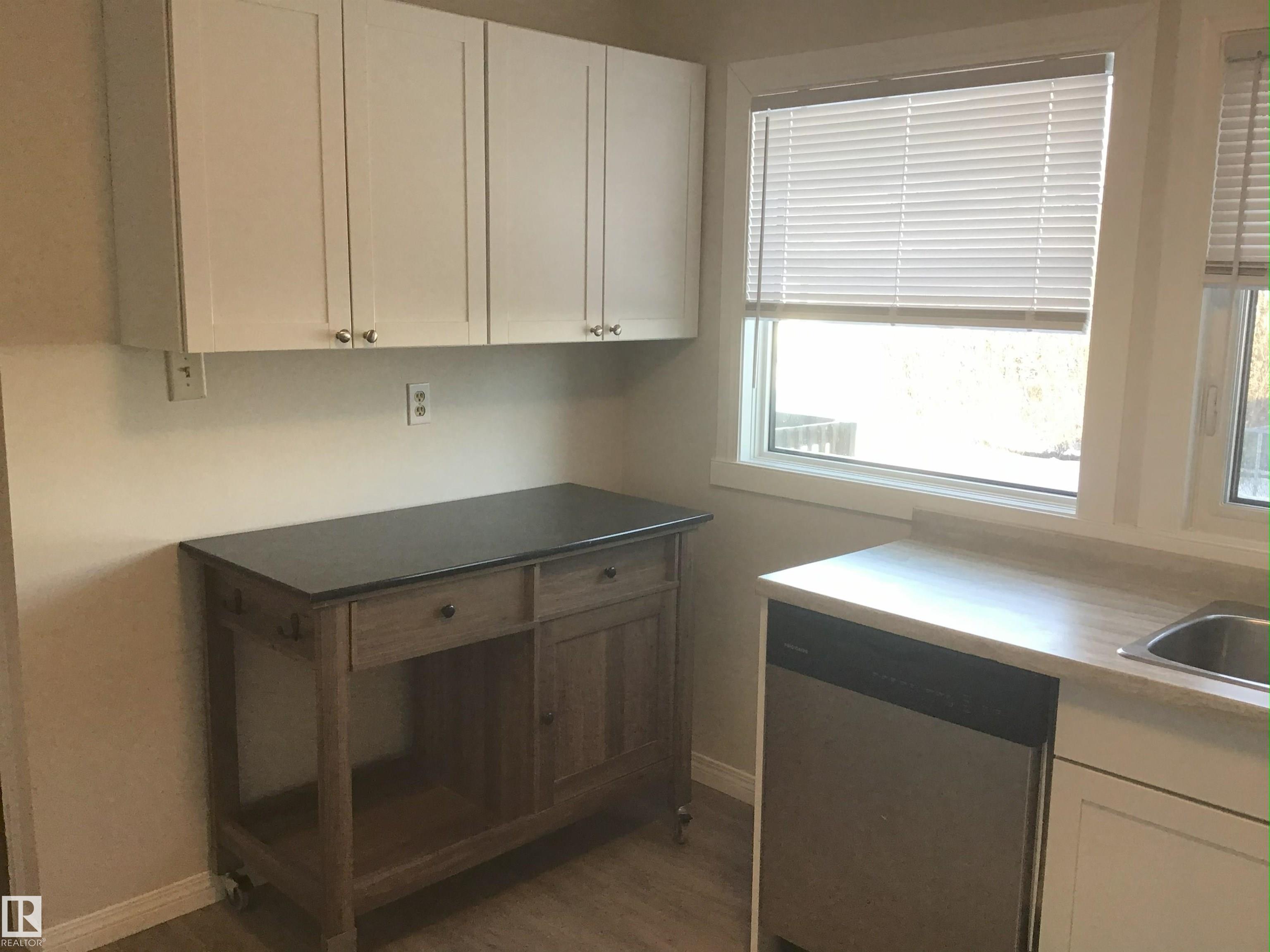 Photo 4 at 9035 149 Street NW, Parkview, Edmonton